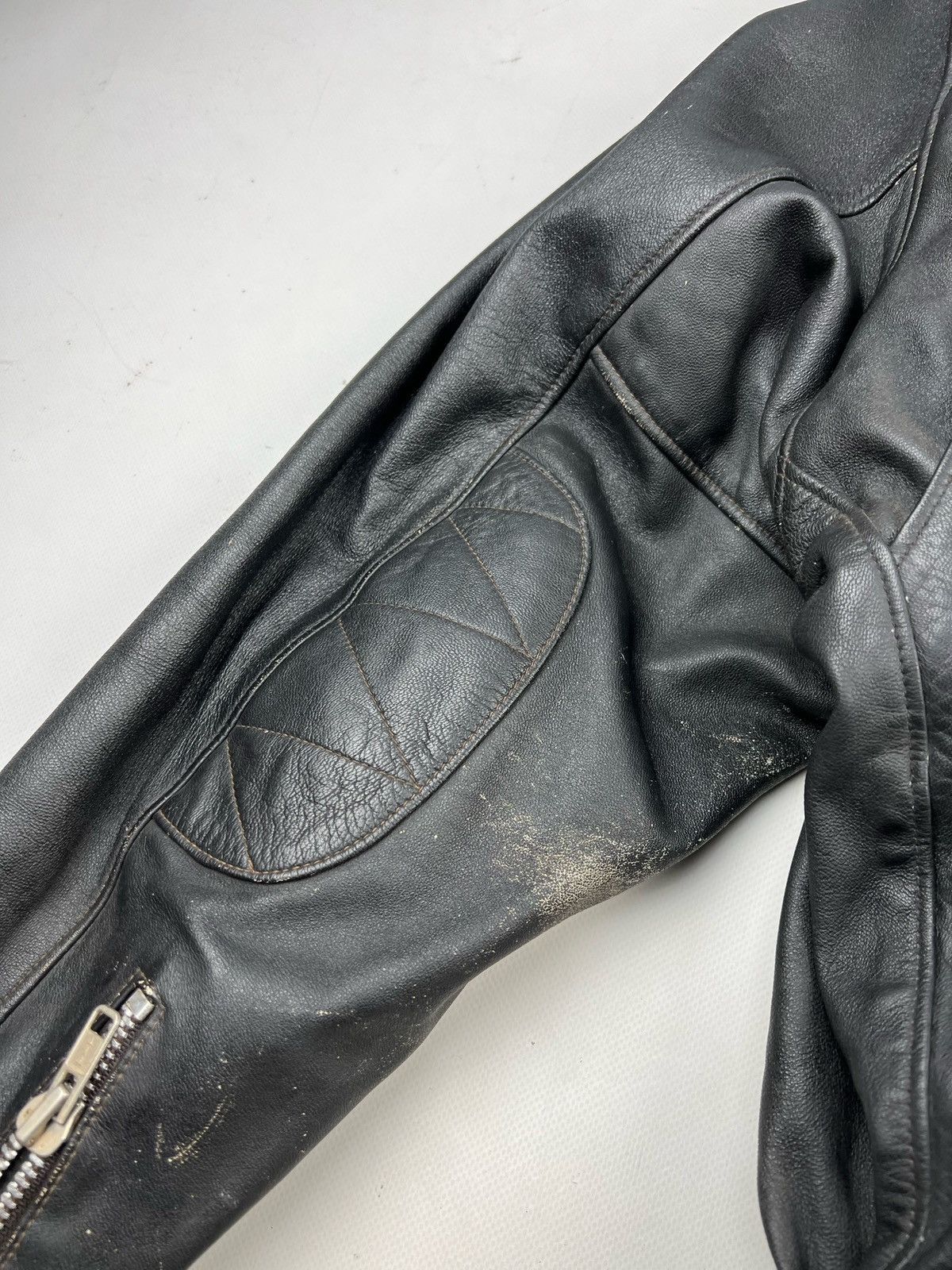 Vintage Vintage Perfecto Leather Jacket Distressed Size US XL / EU 56 / 4 - 17 Thumbnail