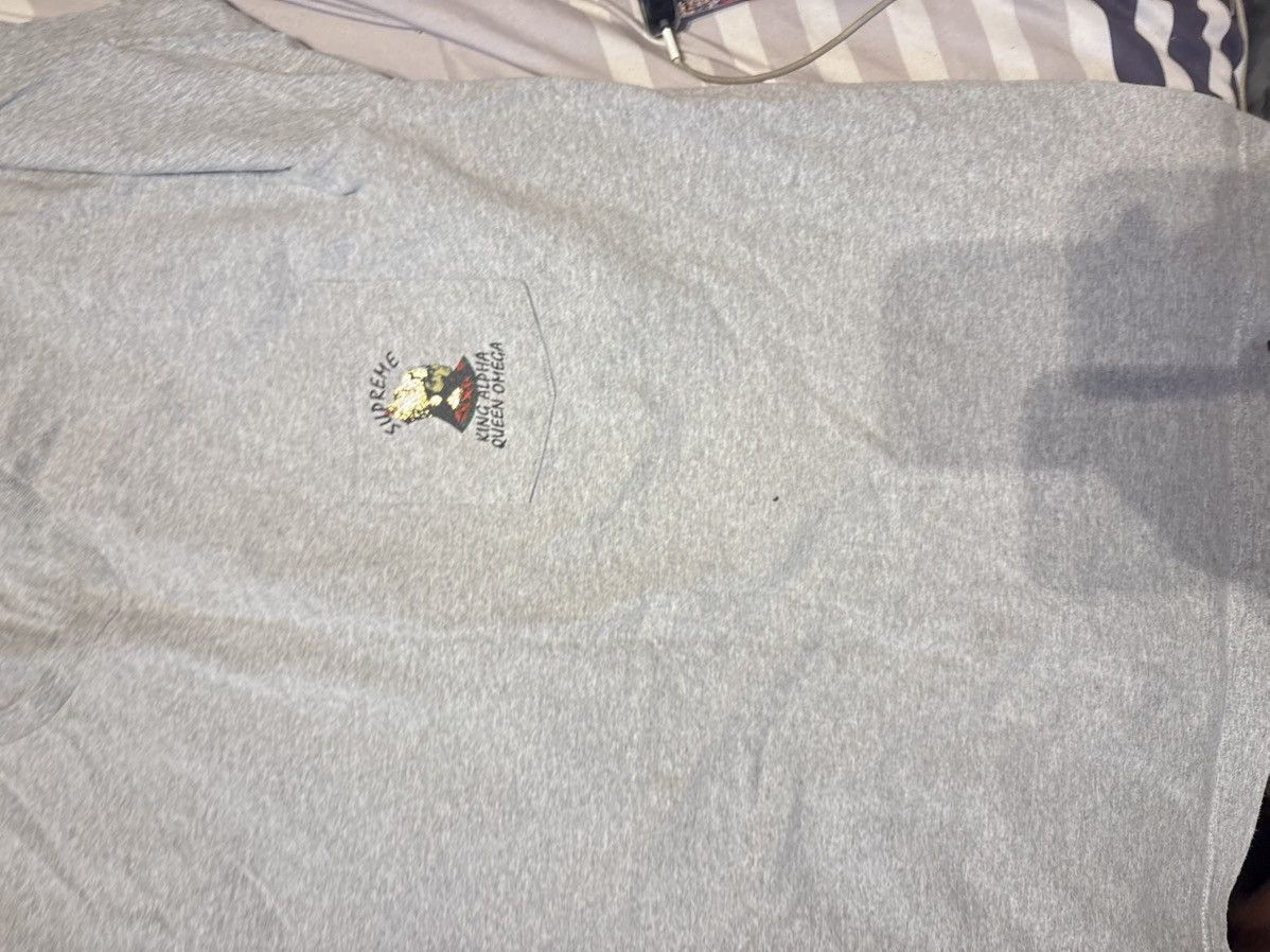 Supreme Supreme SS15 King Alpha Queen Omega pocket tee XLarge Size US XL / EU 56 / 4 - 4 Thumbnail