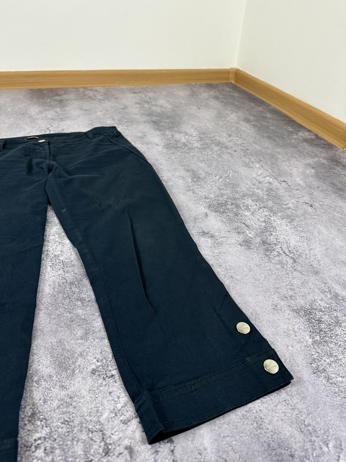Versace × Vintage Vintage 90s Versace Medusa Avant Garde Luxury Cropped Pants Size 28" / US 6 / IT 42 - 11 Thumbnail
