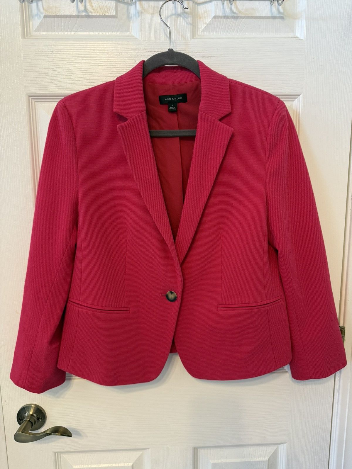 Ann Taylor Anne Taylor hot pink textured blazer single button lined Size M / US 6-8 / IT 42-44 - 1 Thumbnail