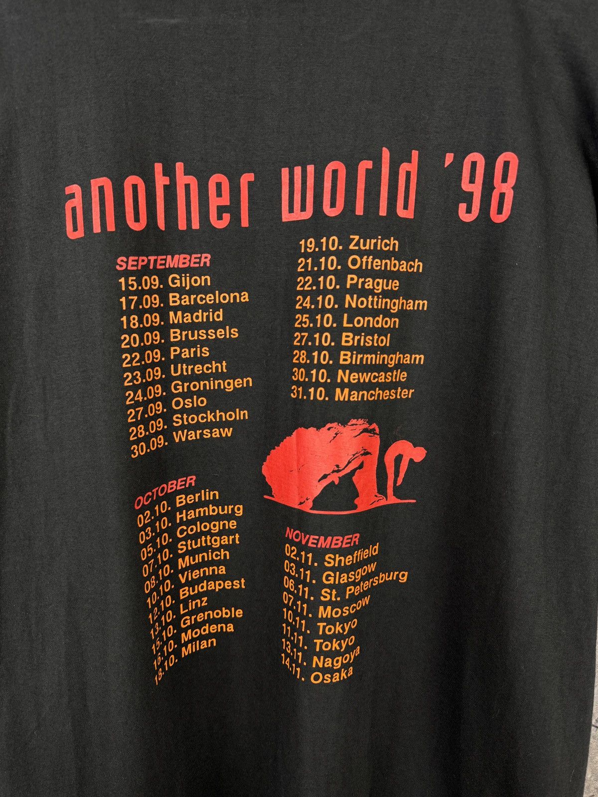 Other Vintage Brian May Another World 1998 Tour Band T-Shirt Size US XL / EU 56 / 4 - 16 Thumbnail