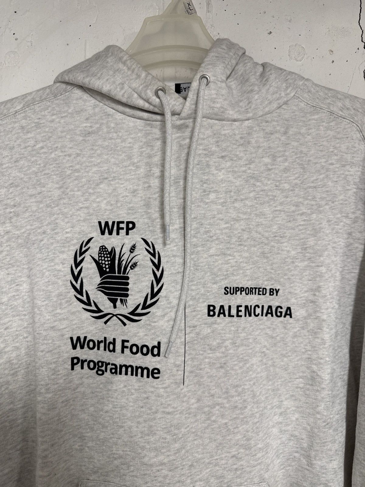 Balenciaga Balenicaga Hoodie World Food Programme Size US M / EU 48-50 / 2 - 2 Thumbnail