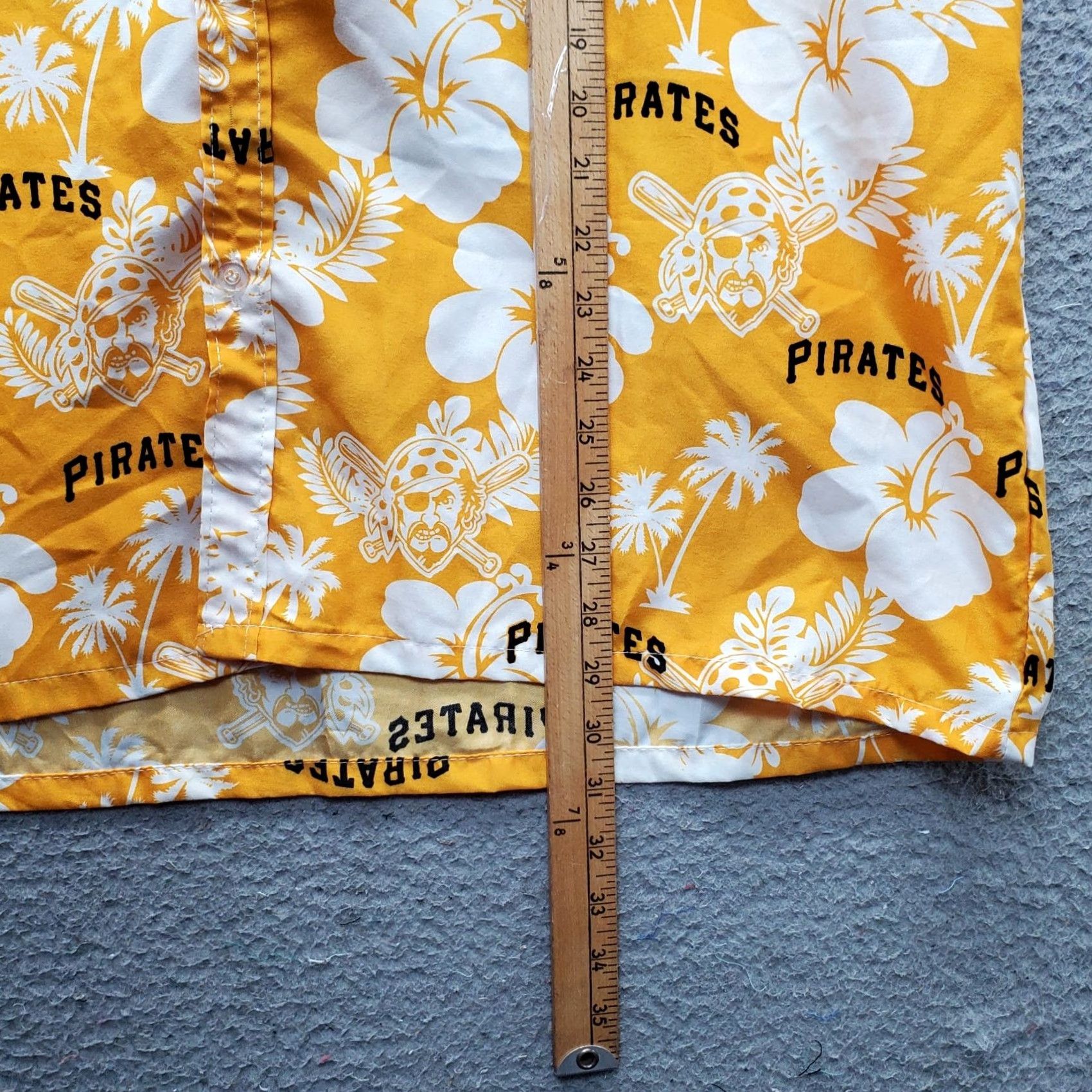 MLB Pirates MLB Hawaiian Shirt Mens XL Multicolor Floral Short Sleeve Button-Up Shirt Size US XL / EU 56 / 4 - 3 Thumbnail