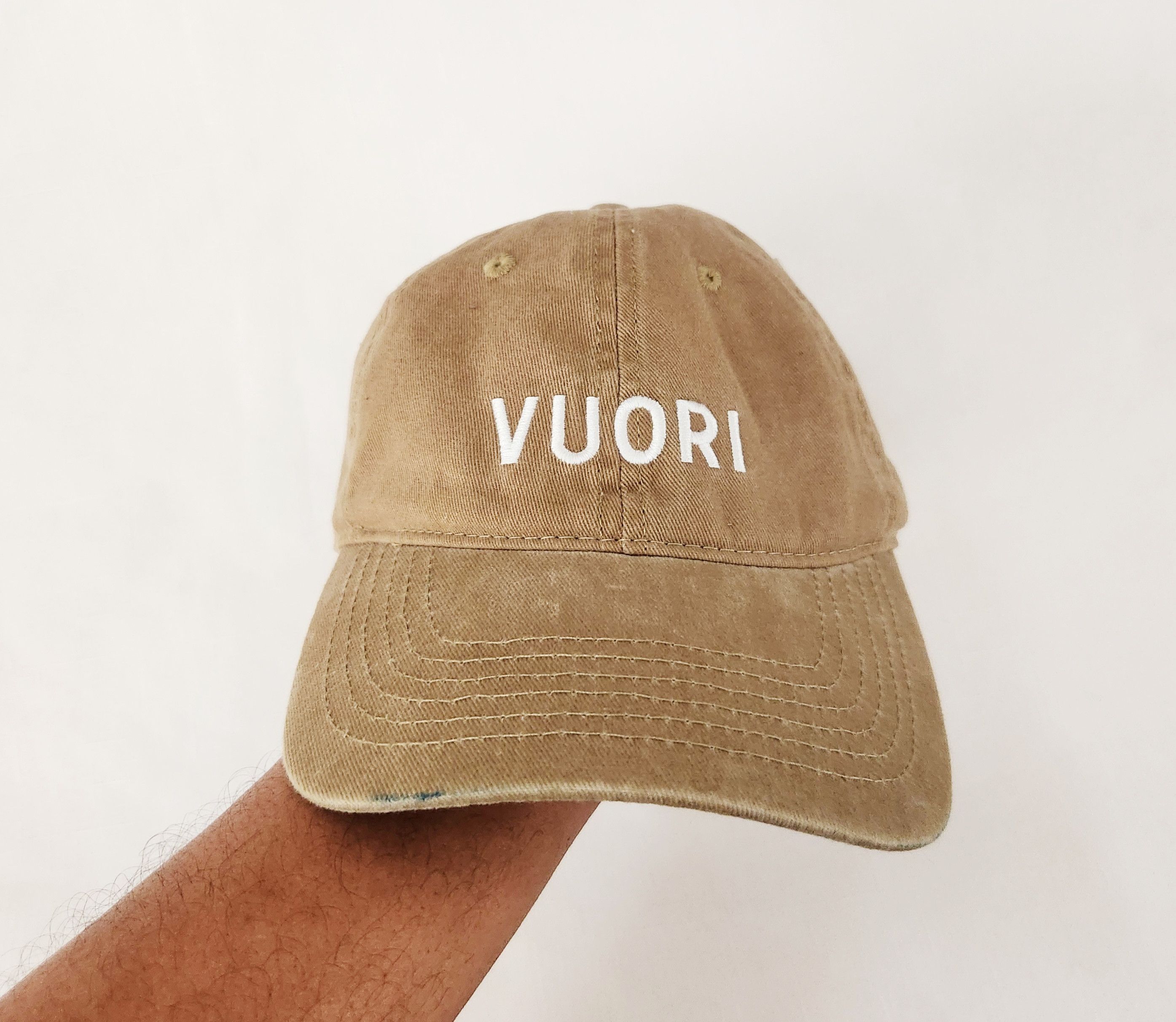 Vuori Vuori Hat Spell Out Ball Cap Khaki Brown Camel Embroidered Size ONE SIZE - 1 Thumbnail