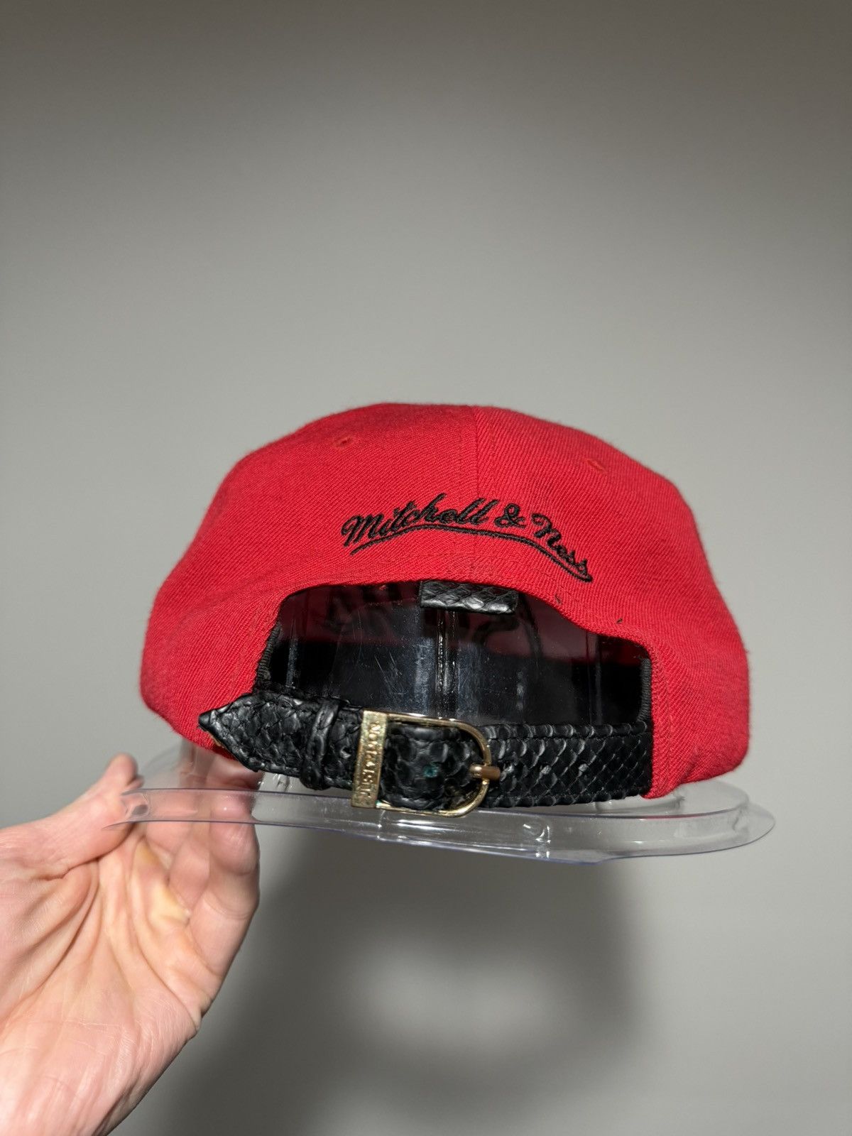 Just Don × Mitchell & Ness Just Don x Mitchell & Ness NBA Chicago Bulls Red Python Hat Size ONE SIZE - 11 Thumbnail