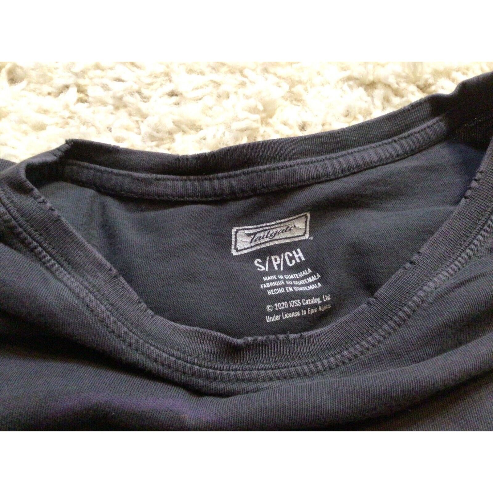 The Unbranded Brand American Eagle Kiss Small Crew Neck T Shirt Faces Size US S / EU 44-46 / 1 - 3 Thumbnail