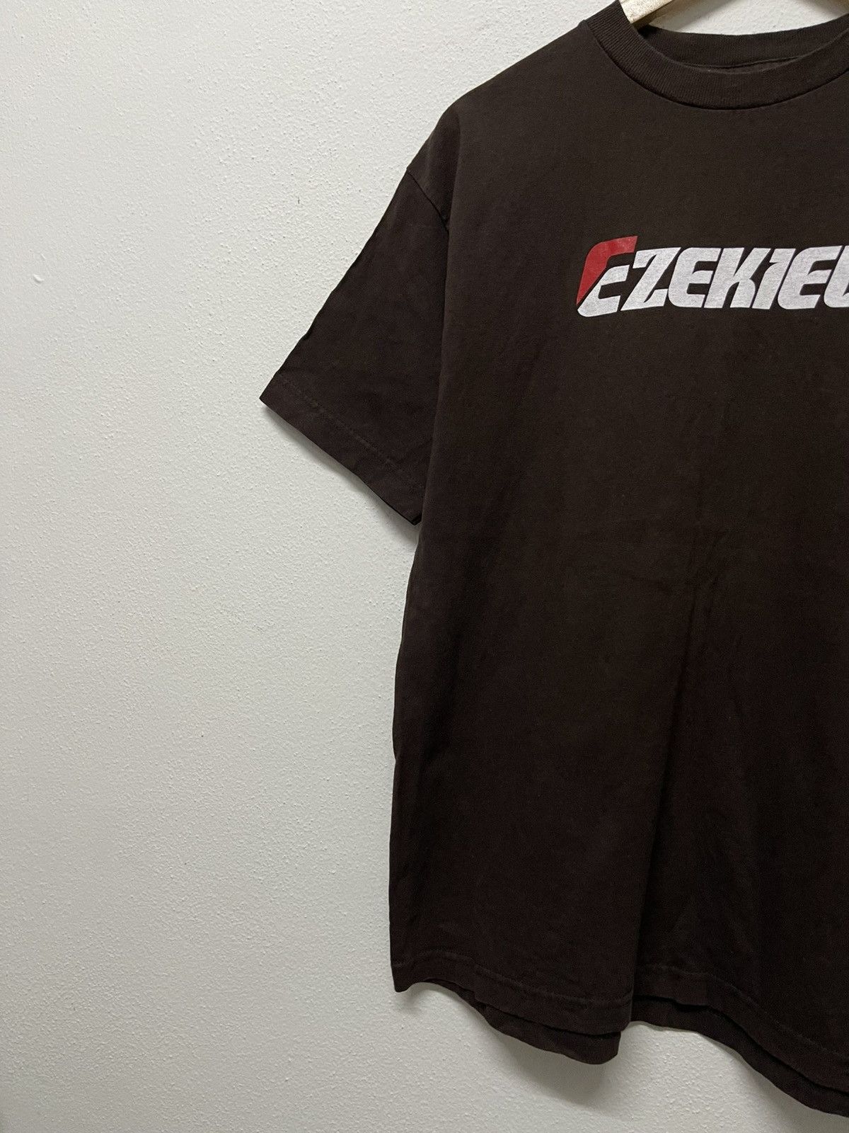 Ezekiel × Vintage VINTAGE EZEKIEL SKATEBOARDING TSHIRT RARE BROWN COLOUR Size US M / EU 48-50 / 2 - 3 Thumbnail