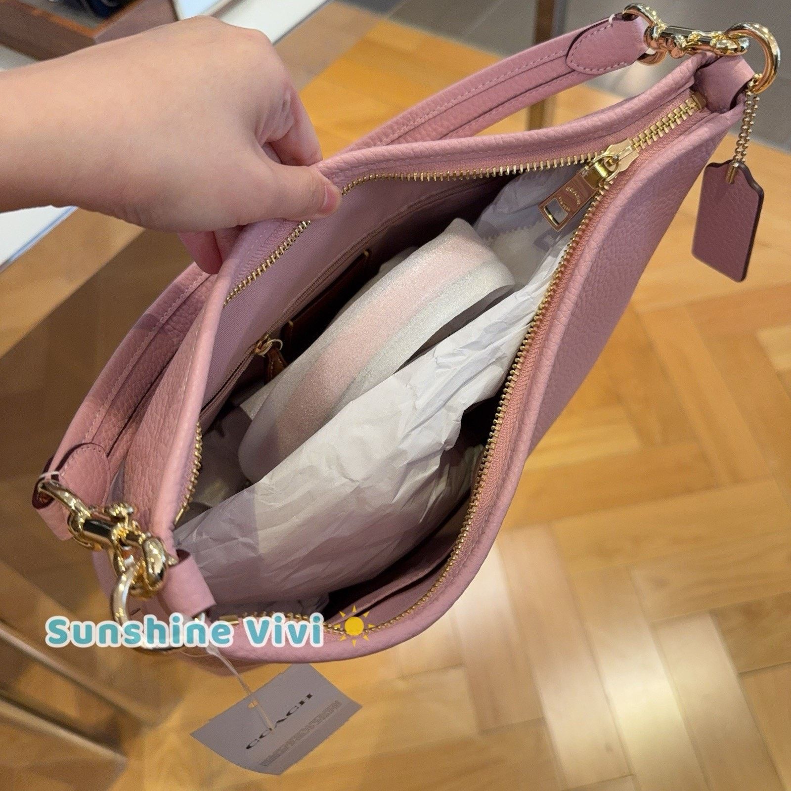 Coach NWT Coach Laurel Shoulder Bag Pink Leather Carnation CR148 Size ONE SIZE - 4 Thumbnail