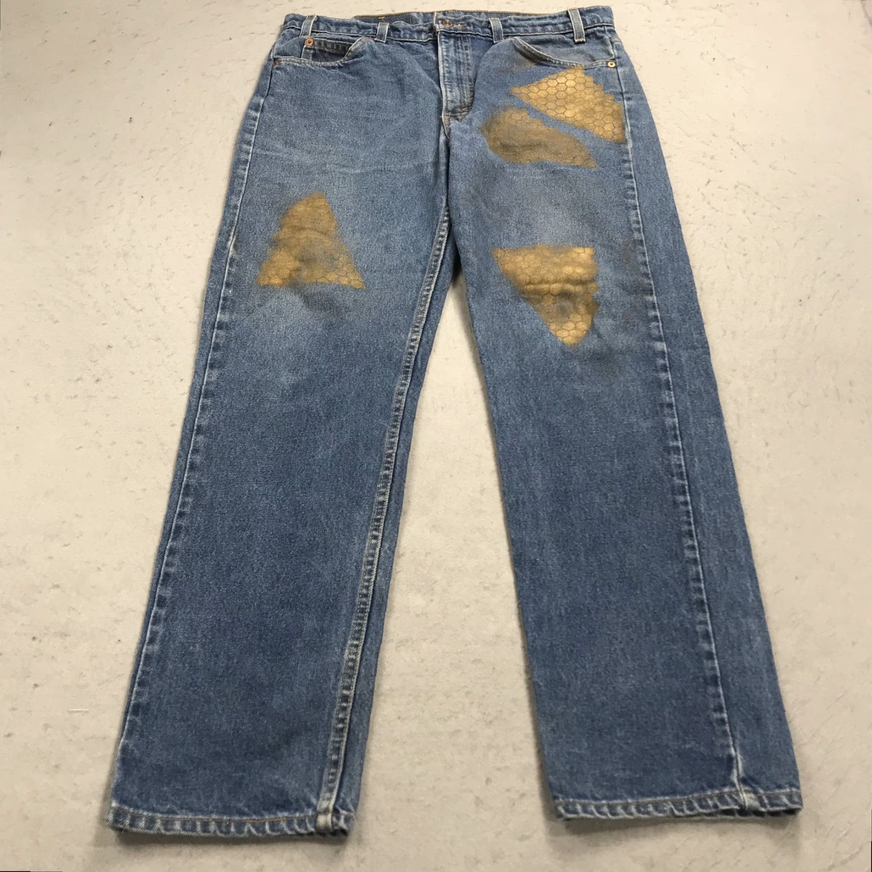 Levi's VINTAGE Levi's 505 Jeans Mens 36x32 Blue Regular Straight Denim Orange Tab Paint Jeans Mens 36x32 Blue Regular Straight Denim 80s 90s USA Men Size US 36 / EU 52 - 2 Thumbnail
