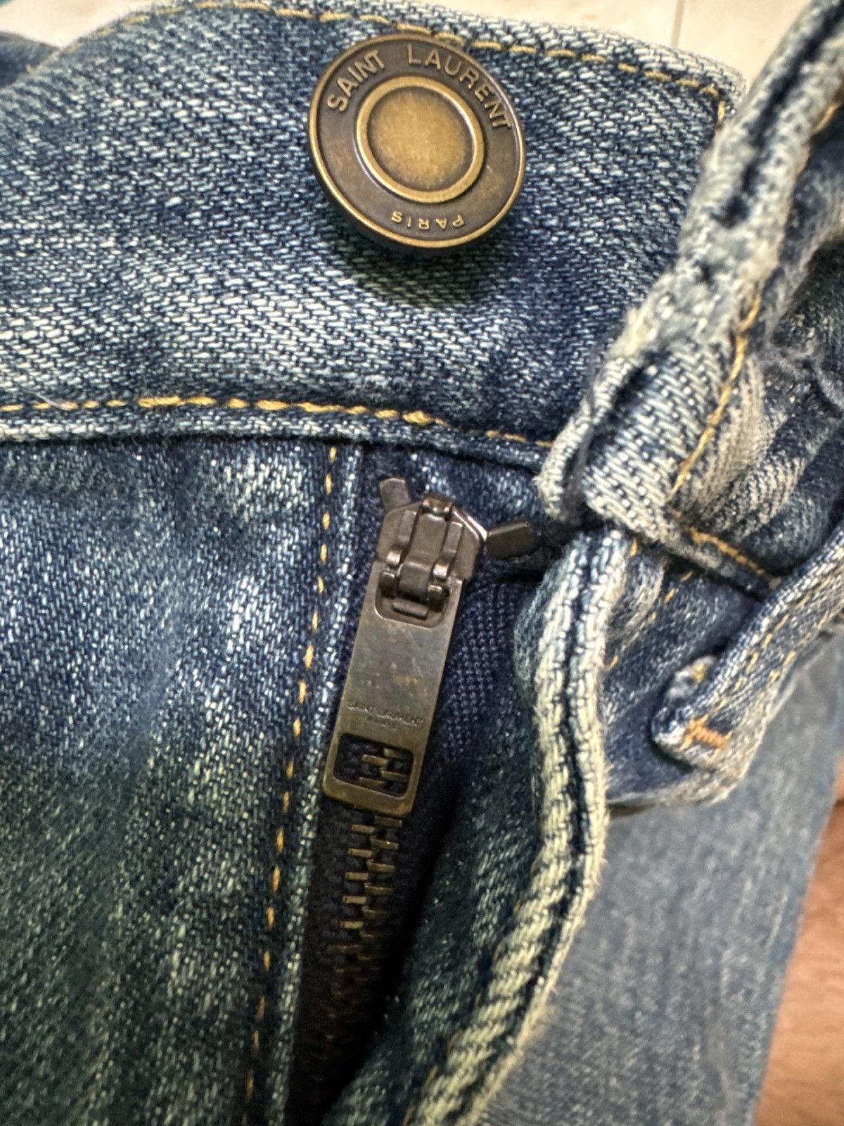 Saint Laurent Paris SAINT LAURENT PARIS D16 MUDDY WASH DISTRESSED DENIM JEAN Size US 31 - 14 Thumbnail