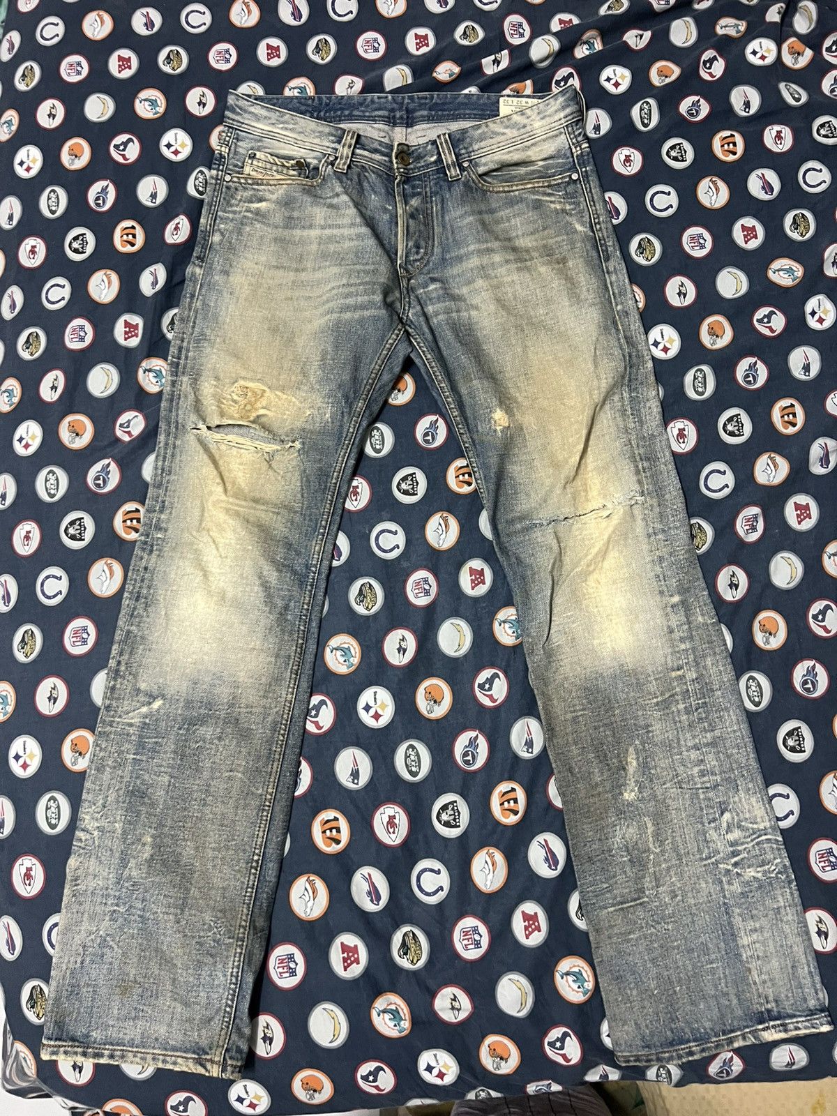 Diesel DIESEL VIKER DRAGON VINTAGE DISTRESSED JEANS LIMITED Size US 32 / EU 48 - 1 Thumbnail