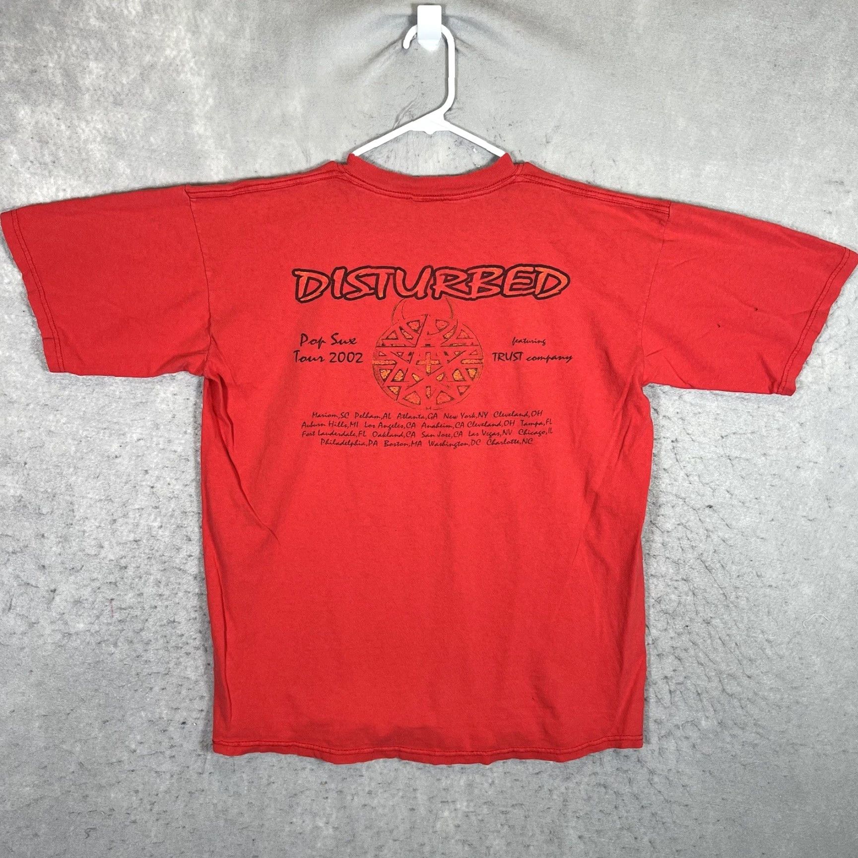 Thrasher VINTAGE Korn x Disturbed Band T-Shirt Adult XL Red 2002 90s Concert Theme Mens Shirt Size US XL / EU 56 / 4 - 2 Thumbnail