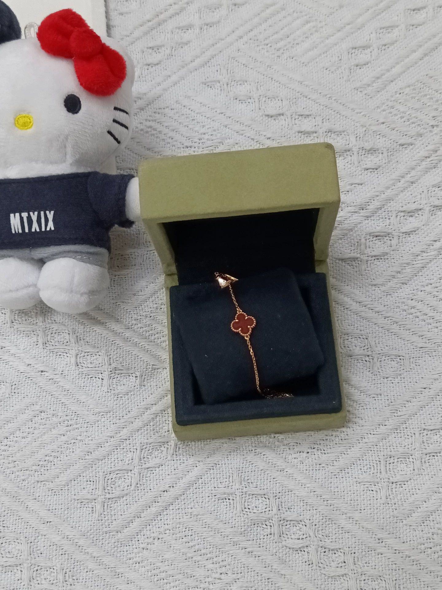 Van Cleef & Arpels VCA Ruby Single Flower Bracelet 2023 w/ Box Size ONE SIZE - 2 Thumbnail