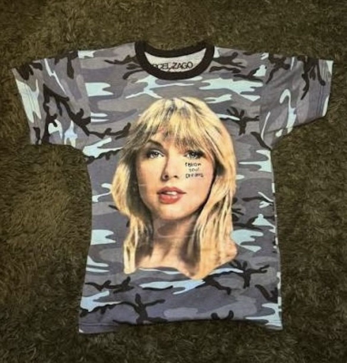 Asspizza × Marcel Zago Asspizza x Marcel Zago Taylor swift Tee Size US XL / EU 56 / 4 - 5 Thumbnail