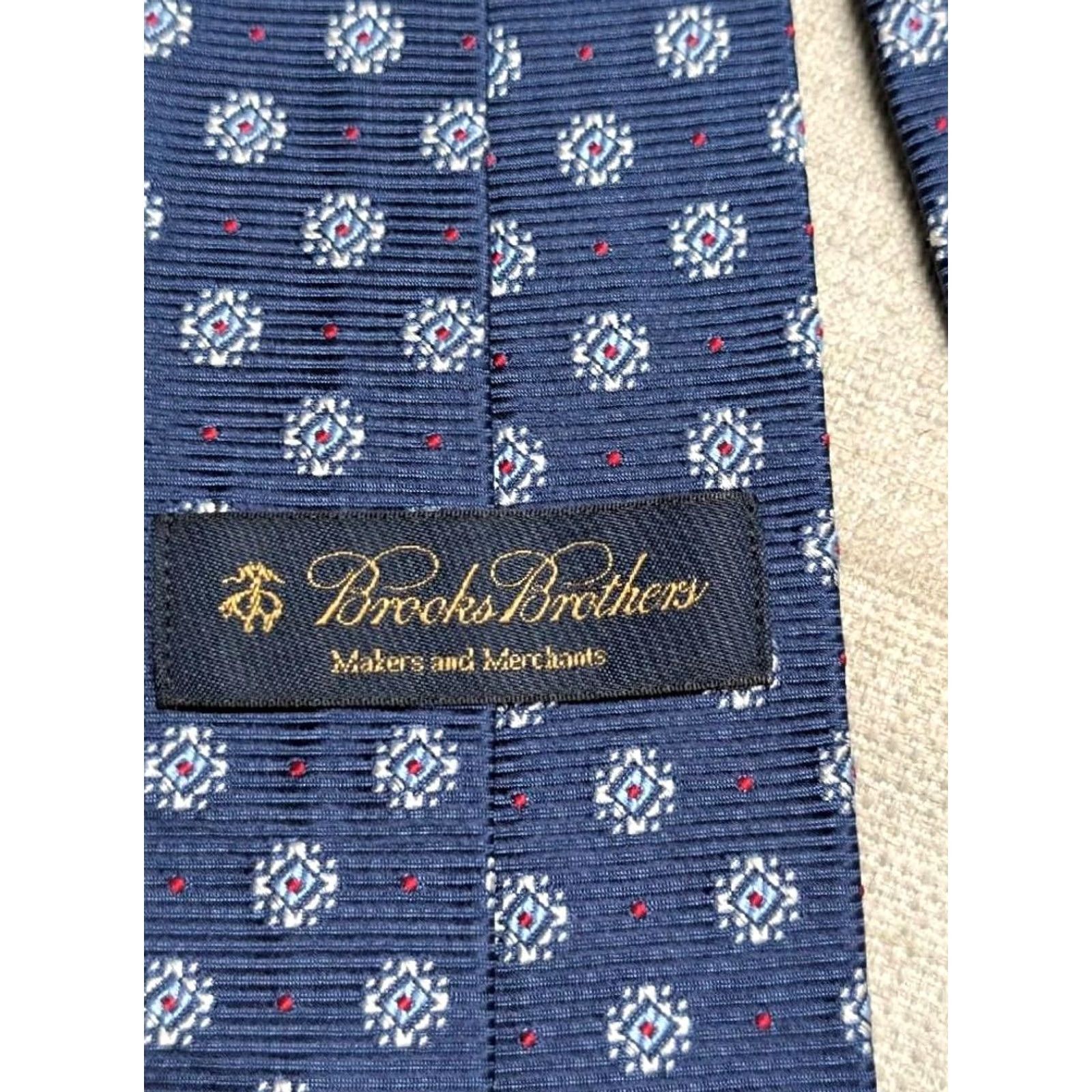 Brooks Brothers Brooks Brothers necktie ENGLAND Silk blue 59" long 3.5" wide Tie Men Silk Made in England All-over Geometric nylon? Size ONE SIZE - 2 Thumbnail