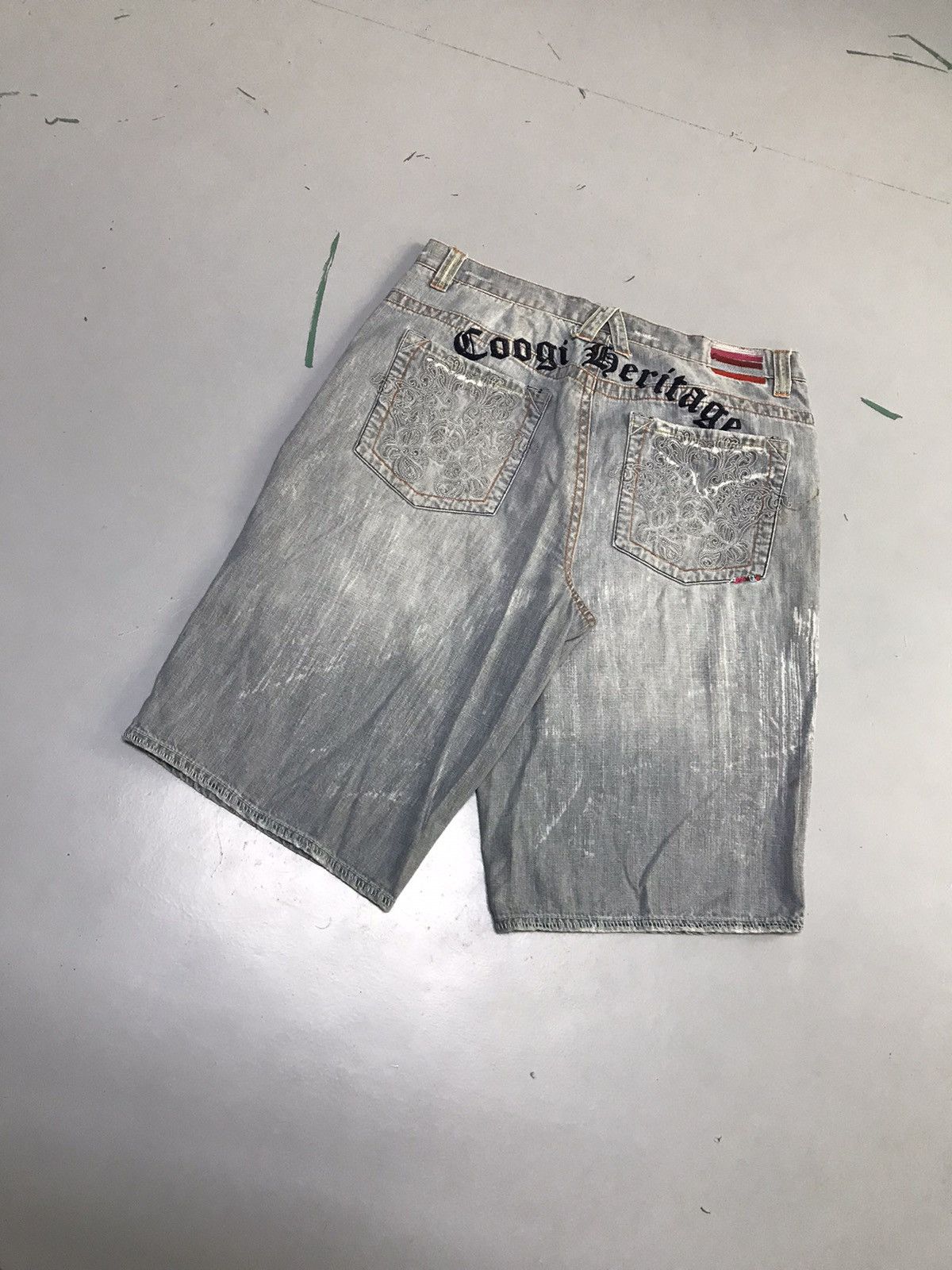Coogi Vintage Coogi embroidered denim jort Size US 38 / EU 54 - 12 Thumbnail