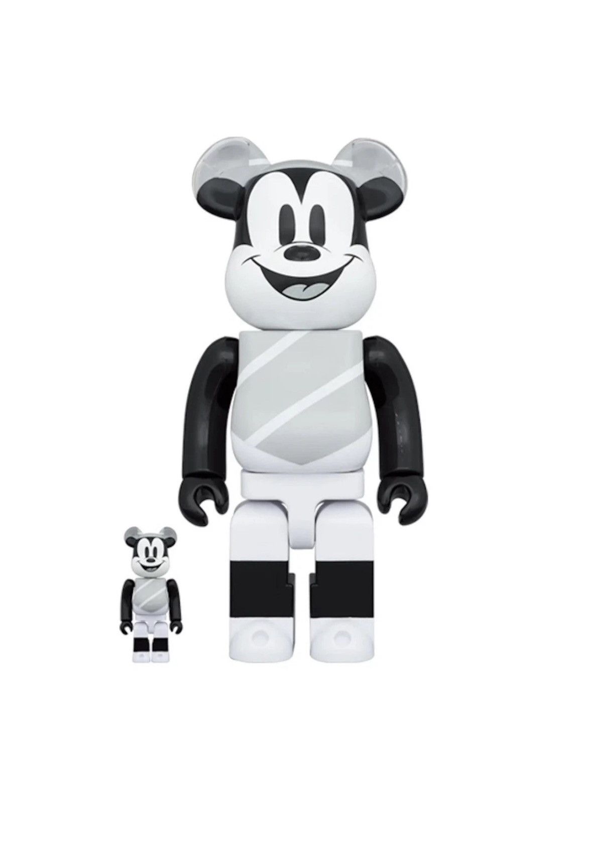 Medicom Toy Bearbrick x Disney Hat and Poncho Mickey 100% & 400% Set Size ONE SIZE - 1 Thumbnail