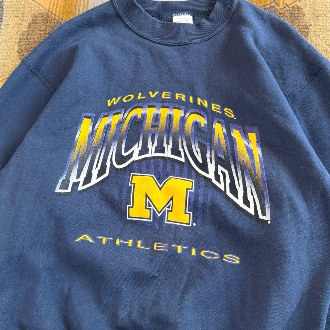 Vintage VINTAGE University Of Michigan Wolverines Crewneck Sweatshirt Men M Blue 90s College Sports Pullover Sweatshirt Size US M / EU 48-50 / 2 - 3 Thumbnail