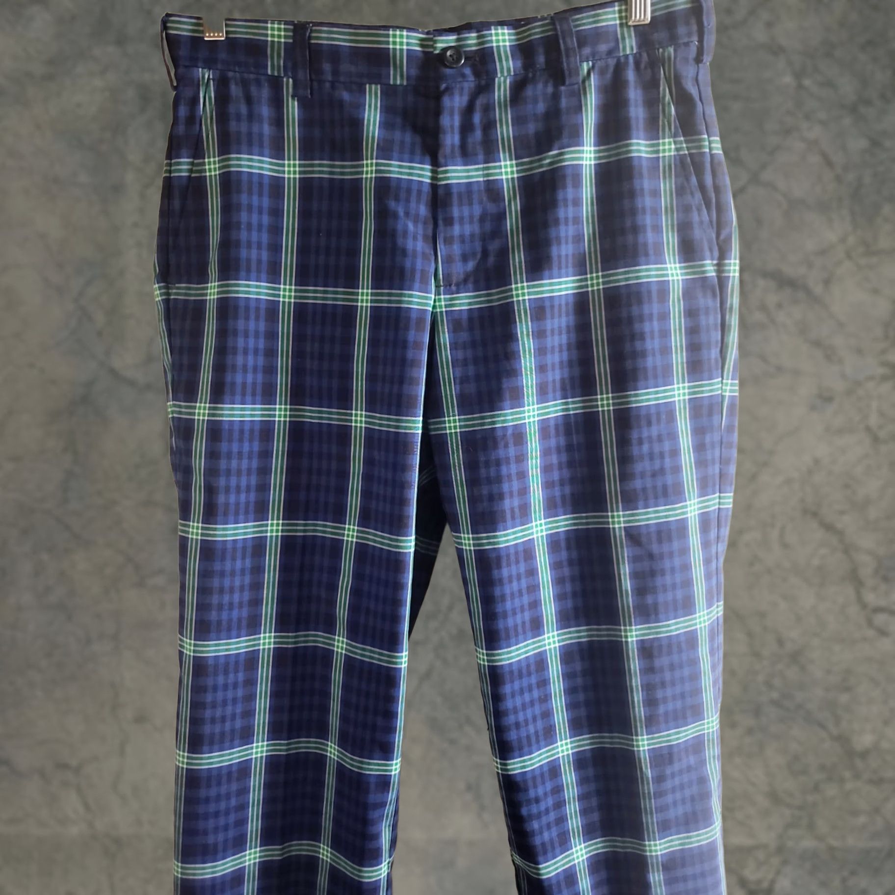 Izod Izod Golf Pants Mens 32x30 Blue Green Plaid Stretch Polyester Spandex Slimming Moisture Wicking Zip Slash Pockets Casual, Travel, Wedding, Golf Size US 32 / EU 48 - 1 Thumbnail