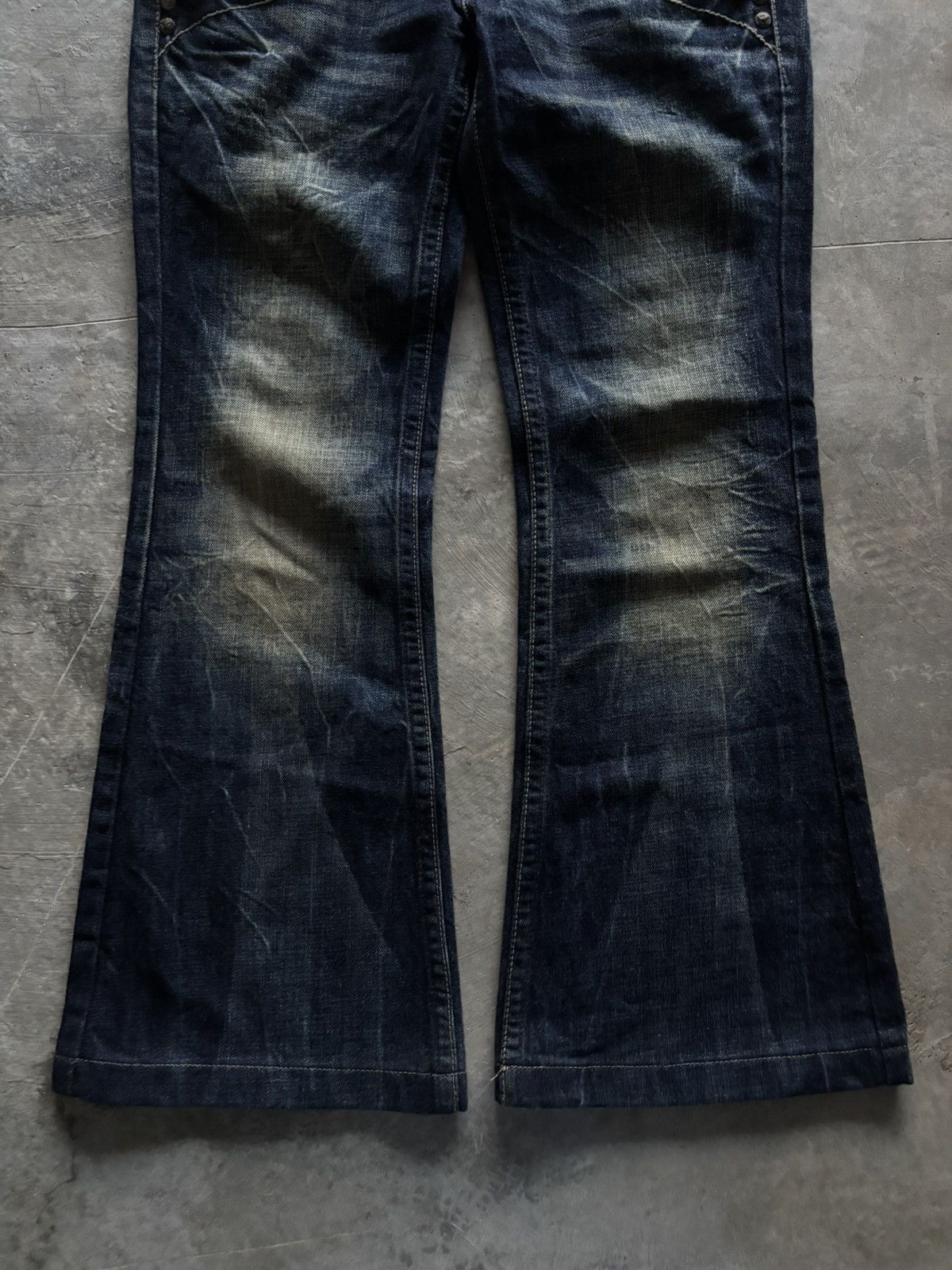 If Six Was Nine RED PEPPER FLARE LOW RISE WING BACK POCKET JAPANESE RUSTY Size US 30 / EU 46 - 12 Thumbnail