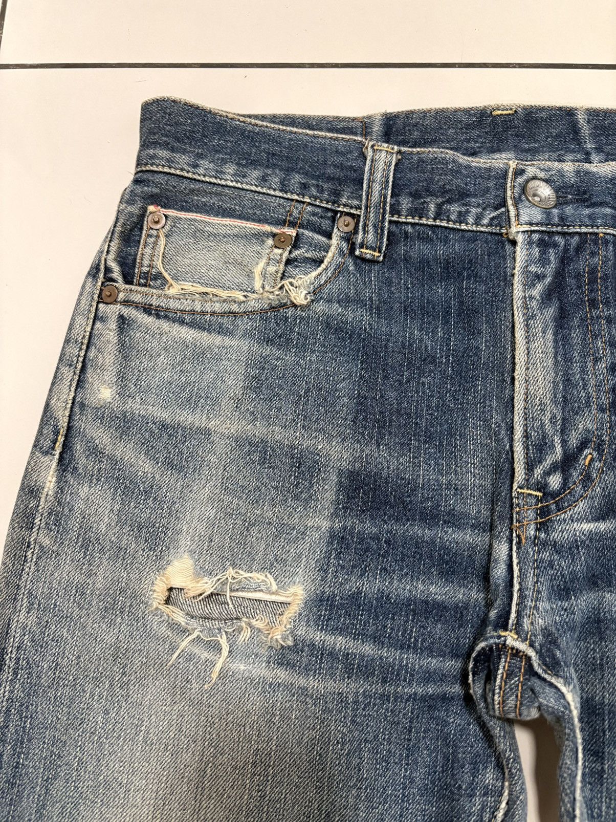 Japanese Brand Uniqlo S002 Selvedge V-Stitch Distressed Jeans Denim Size US 31 - 8 Thumbnail