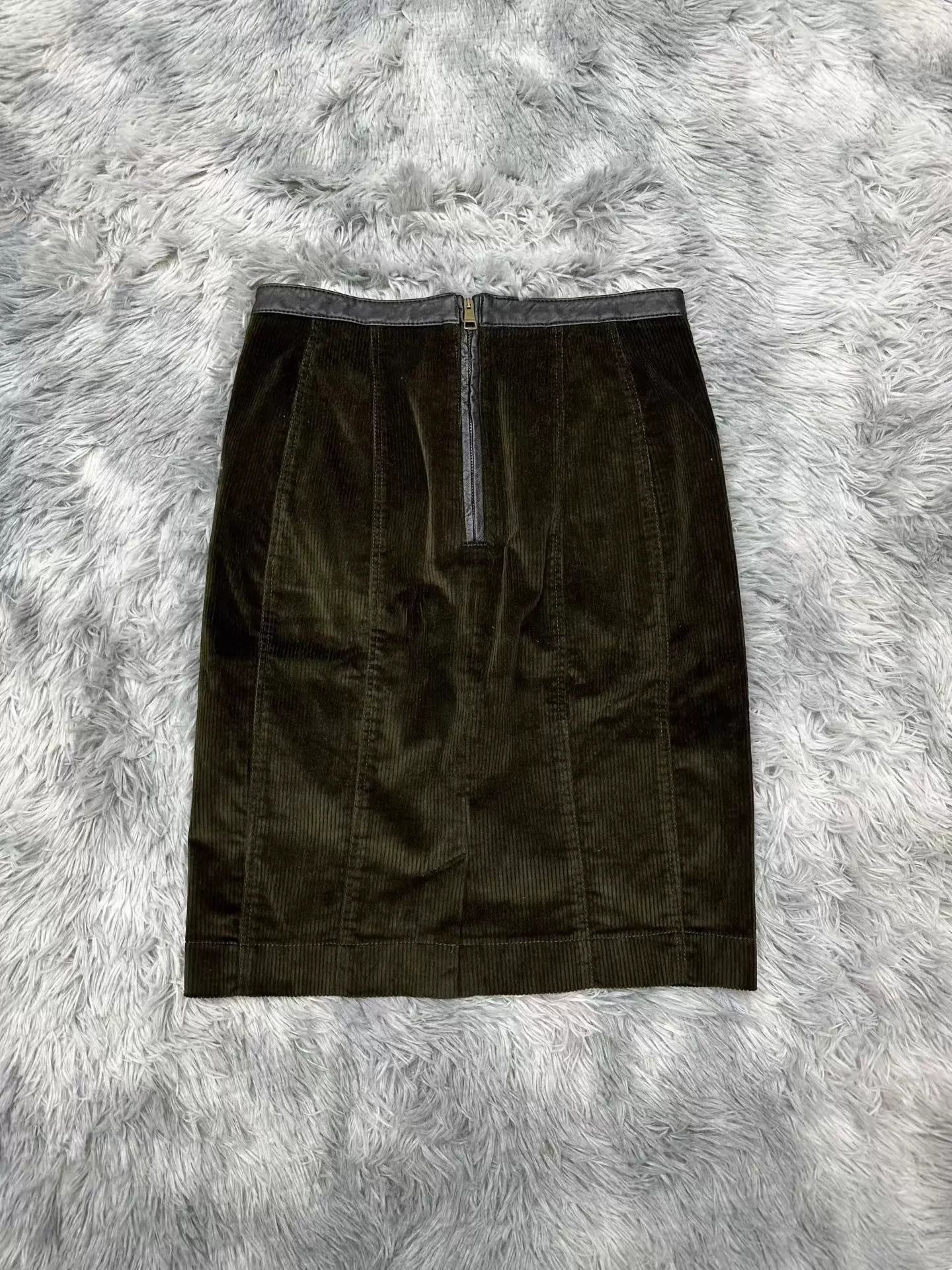 Burberry Burberry Corduroy Leather Panel Skirt UK6 New Size 26" / US 2 / IT 38 - 2 Thumbnail