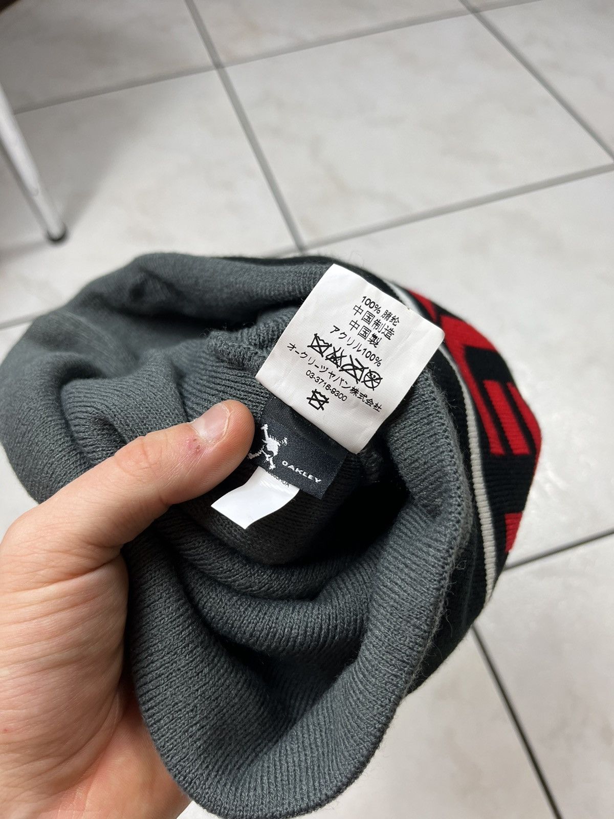 Oakley × Vintage Vintage Oakley archive y2k winter beanie hat pompom big logo Size ONE SIZE - 12 Thumbnail