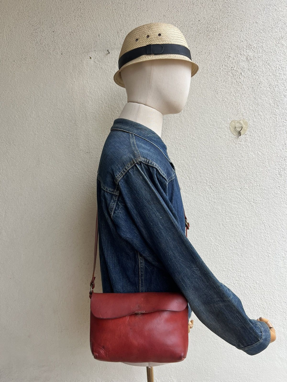 Leather Vintage Kissora Japan Fade Distress Patina Leather Sling Bag Size ONE SIZE - 3 Thumbnail