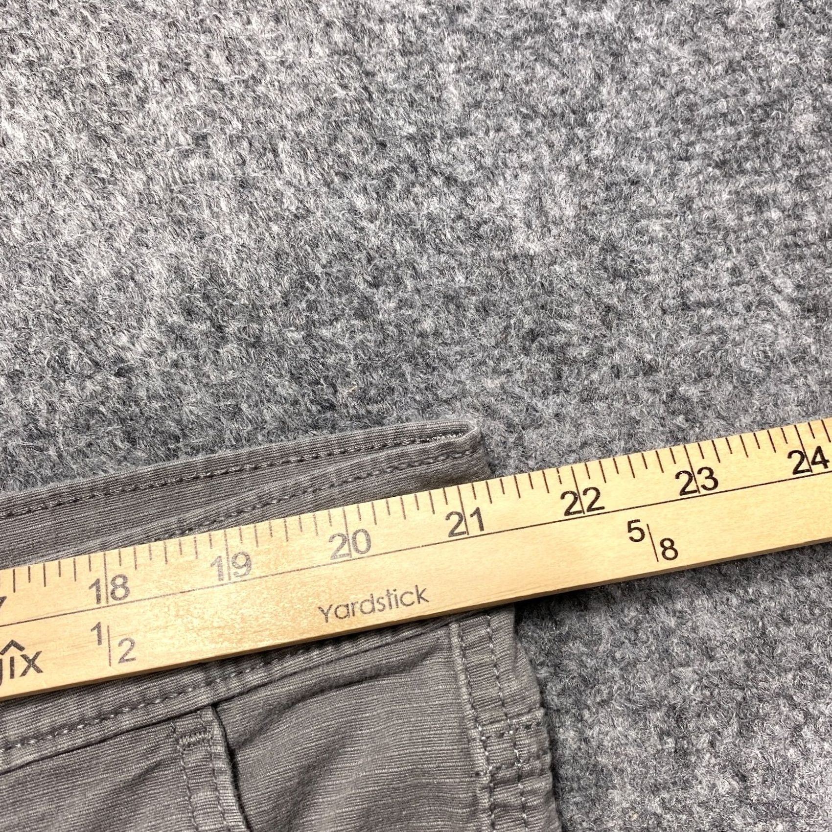 Levi's Levis Gray Cargo Shorts Men 42 Signature Canvas Classic Distressed Pocket Zip Front Casual Utility Denim Short Size US 42 / EU 58 - 2 Thumbnail