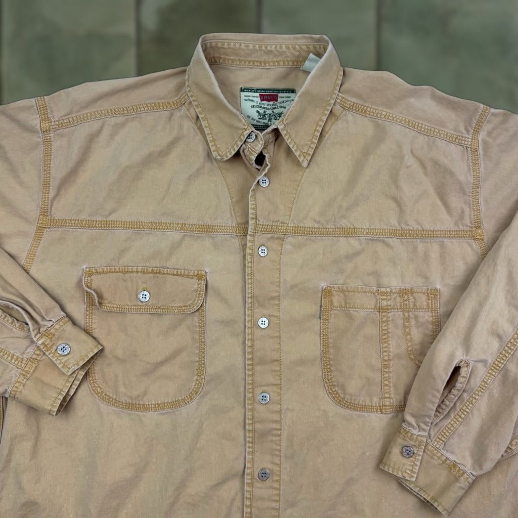 Levi's VINTAGE Levi's Button-Up Shirt Western Cowboy 90s Adult Large Beige Mens Shirt Regular 90s Cowboys Size US L / EU 52-54 / 3 - 1 Thumbnail