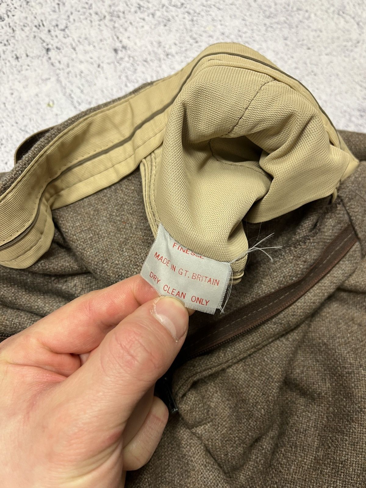 Vintage Vintage 90’s Made In UK Classic Wool Old Money Style Pants Size US 30 / EU 46 - 13 Thumbnail