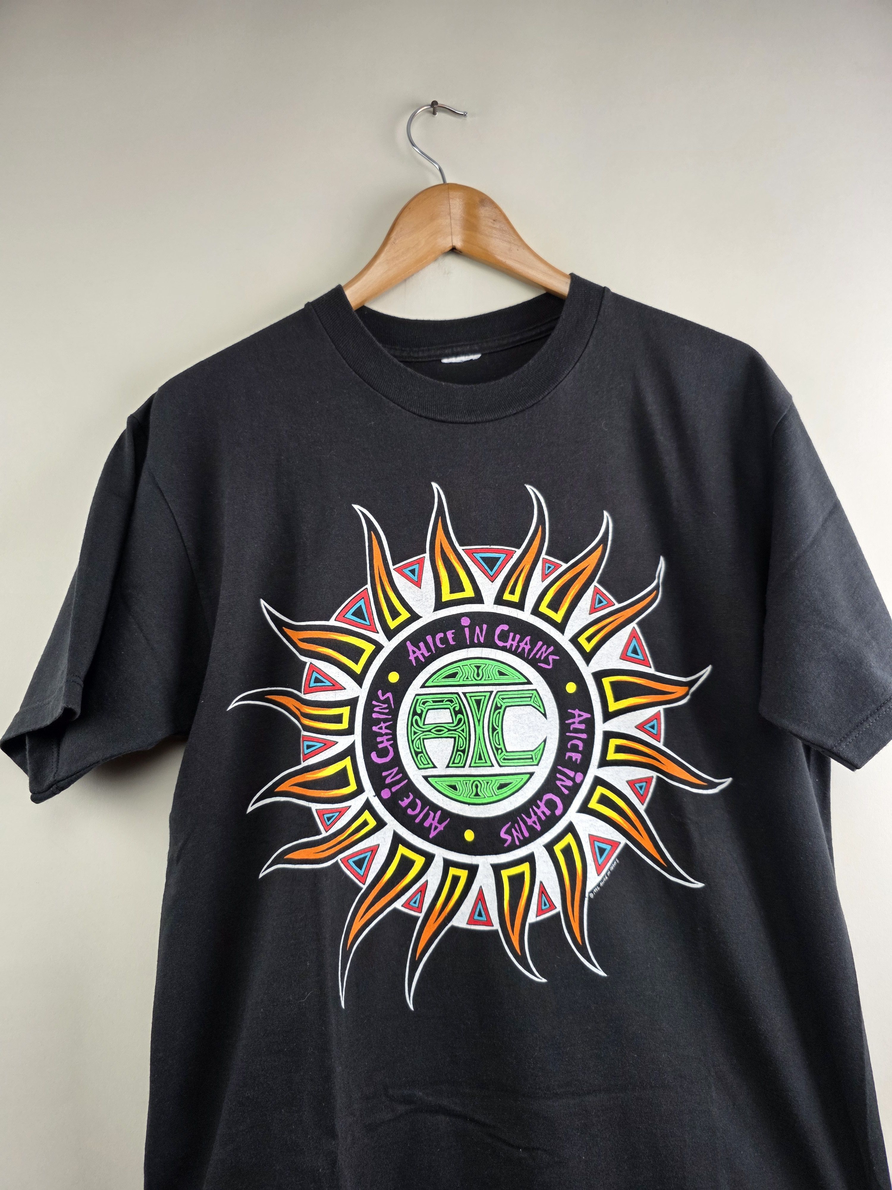 Band Tees × Vintage 1992 Alice in Chains From the band that gave you would M Size US M / EU 48-50 / 2 - 2 Thumbnail
