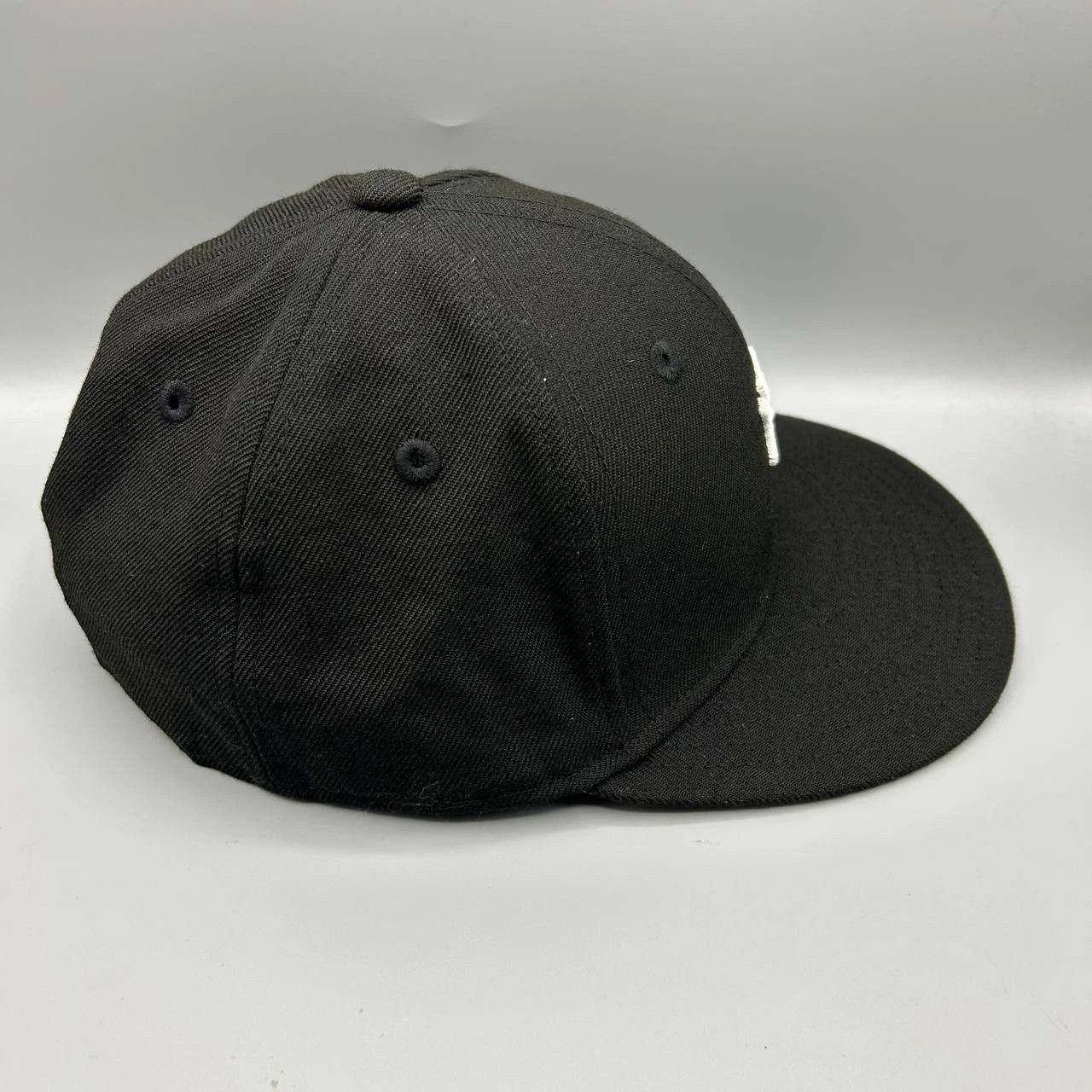 New Era New York Yankees Hat Men 7 1/4 Black MLB Kith Fitted Wool Size ONE SIZE - 2 Thumbnail