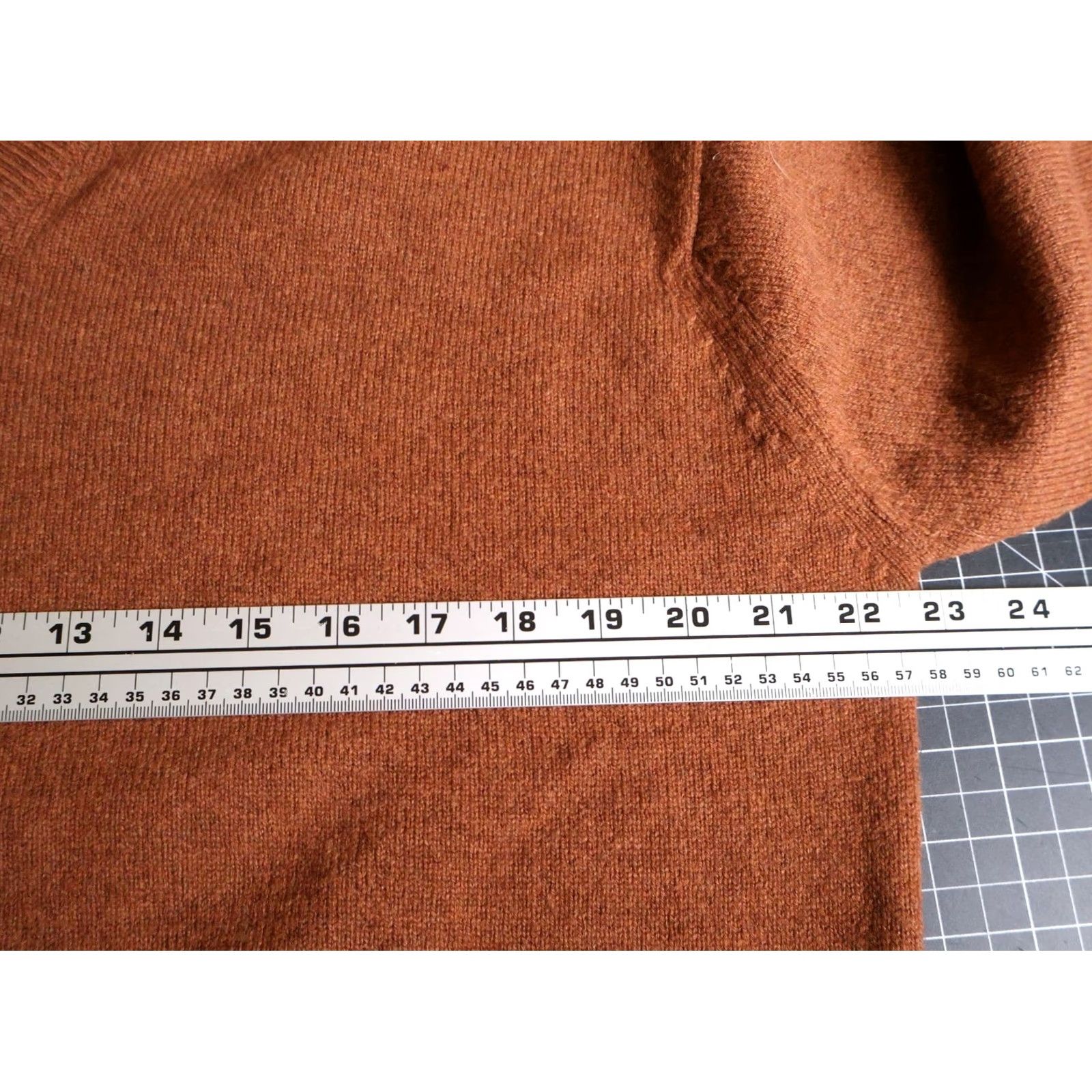 Vintage VINTAGE Moody Scotland Wool Sweater Men's Large Brown V-Neck Pullover Knit Coaches? Size US L / EU 52-54 / 3 - 6 Thumbnail