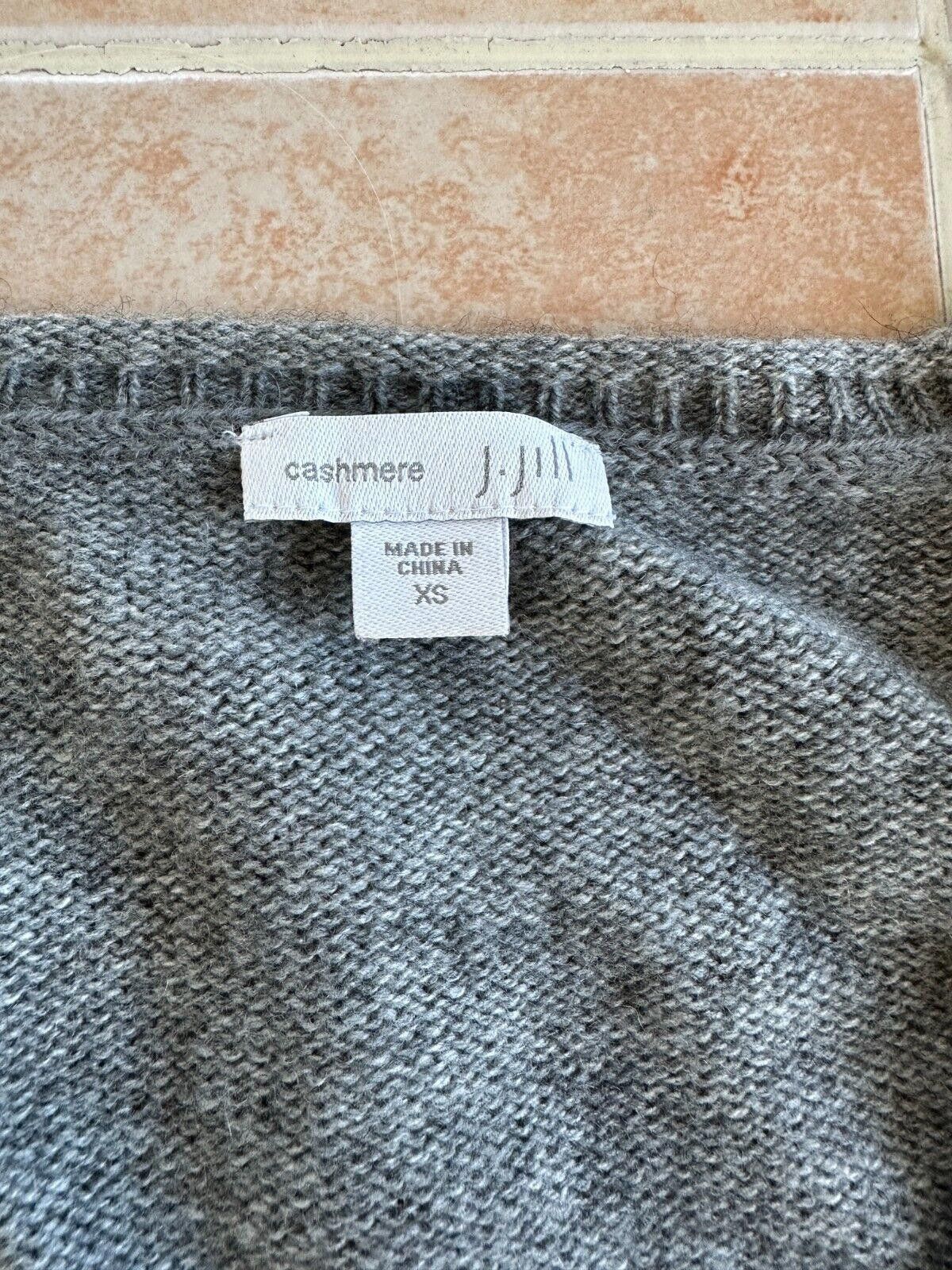Designer J.Jill 100% cashmere sweater v-neck gray Women size XS Size XS / US 0-2 / IT 36-38 - 3 Thumbnail