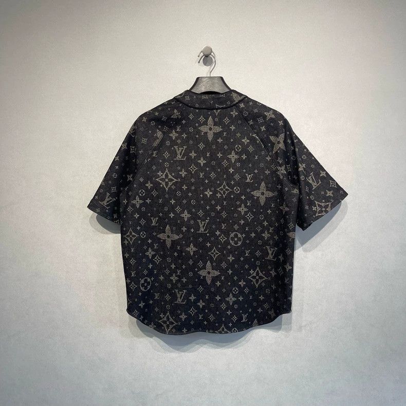Louis Vuitton Louis Vuitton Three-flower logo full printed short-sleeved Size US L / EU 52-54 / 3 - 2 Thumbnail