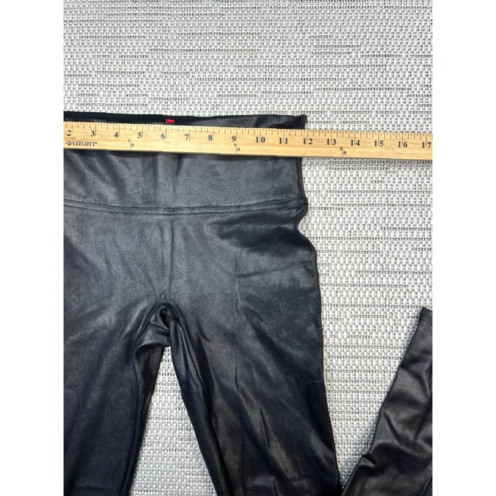 Spanx Spanx Leggings Women S Black Nylon Spandex Stretch Low Rise Athletic Inseam 26 in Bodycon Casual Athleisure Classic Vintage No (adjust if needed) Size 28" / US 6 / IT 42 - 6 Thumbnail