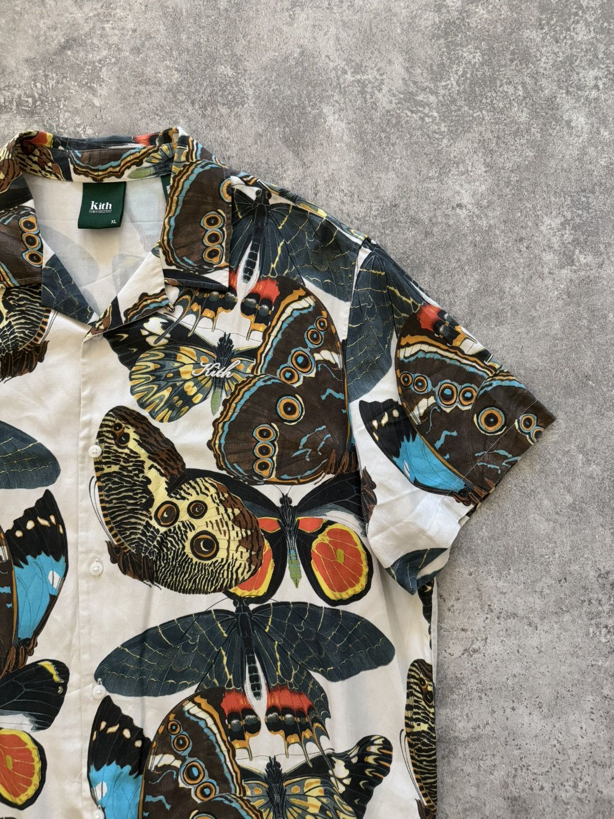 Kith Kith AMNH Butterflies Camp Collar Shirt White Men's Size US L / EU 52-54 / 3 - 2 Thumbnail