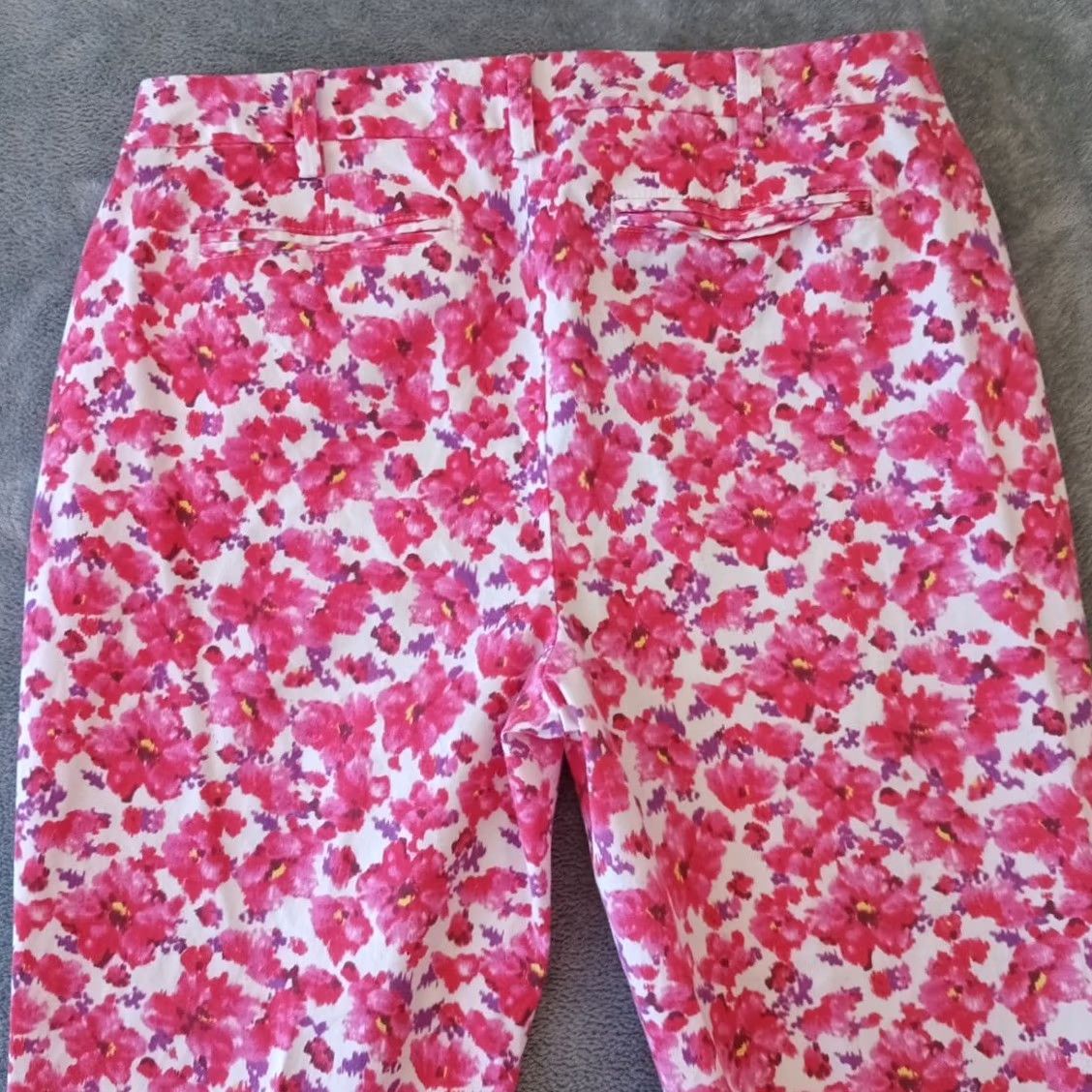 Lands' End Lands End Pants Womens Size 10 Pink Floral Cropped Mid Rise Pockets 31x23.5 Size 32" / US 10 / IT 46 - 7 Thumbnail
