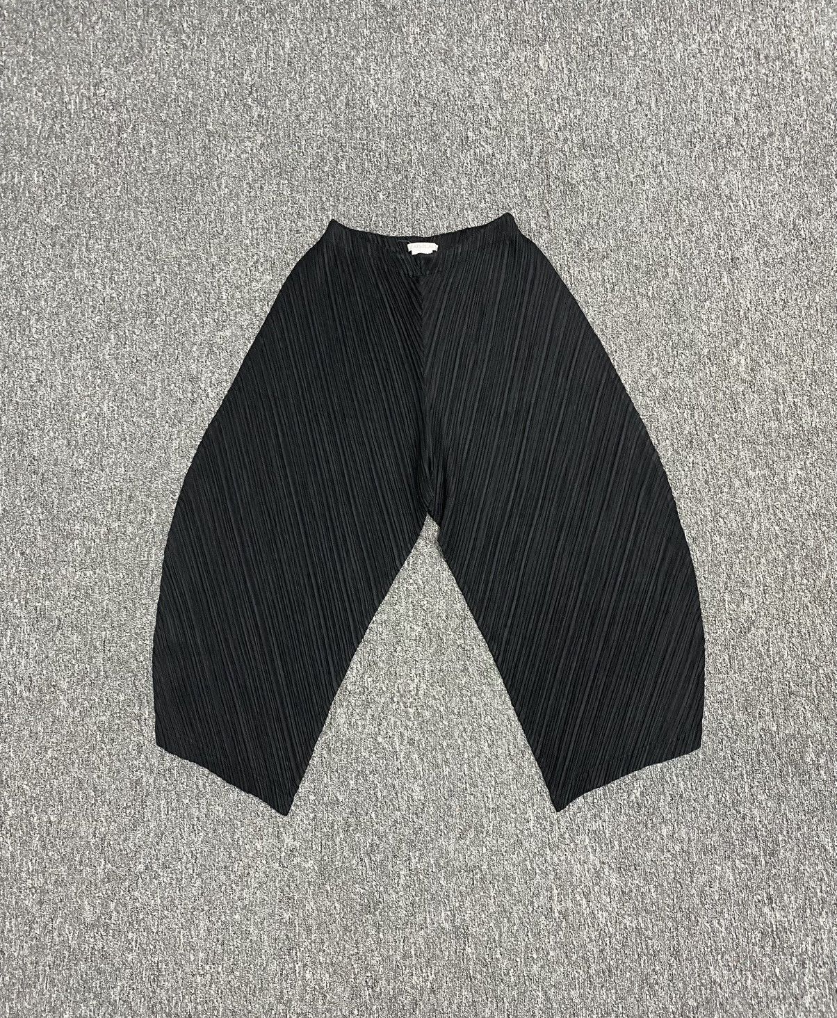 image of Issey Miyake Pleats Please Pleats Please - Issey Miyake - Alladin Wide Pants in Black, Women's (Siz