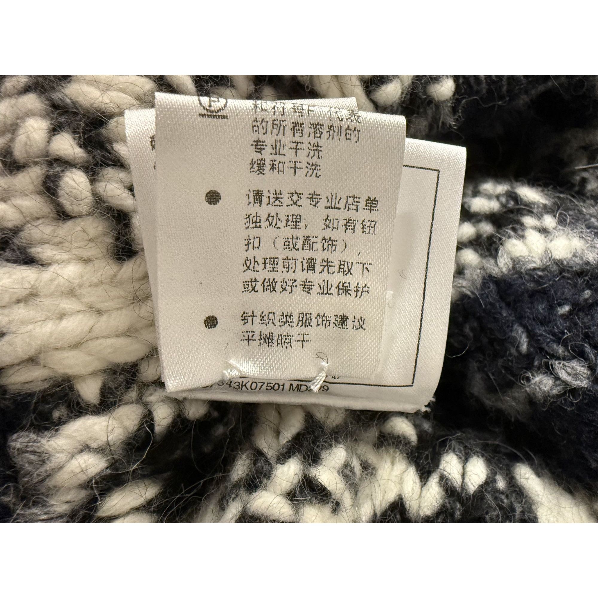 Chanel Chanel Black & White Wool Blend Plaid Jacket With Belt & But Size XS / US 0-2 / IT 36-38 - 8 Thumbnail