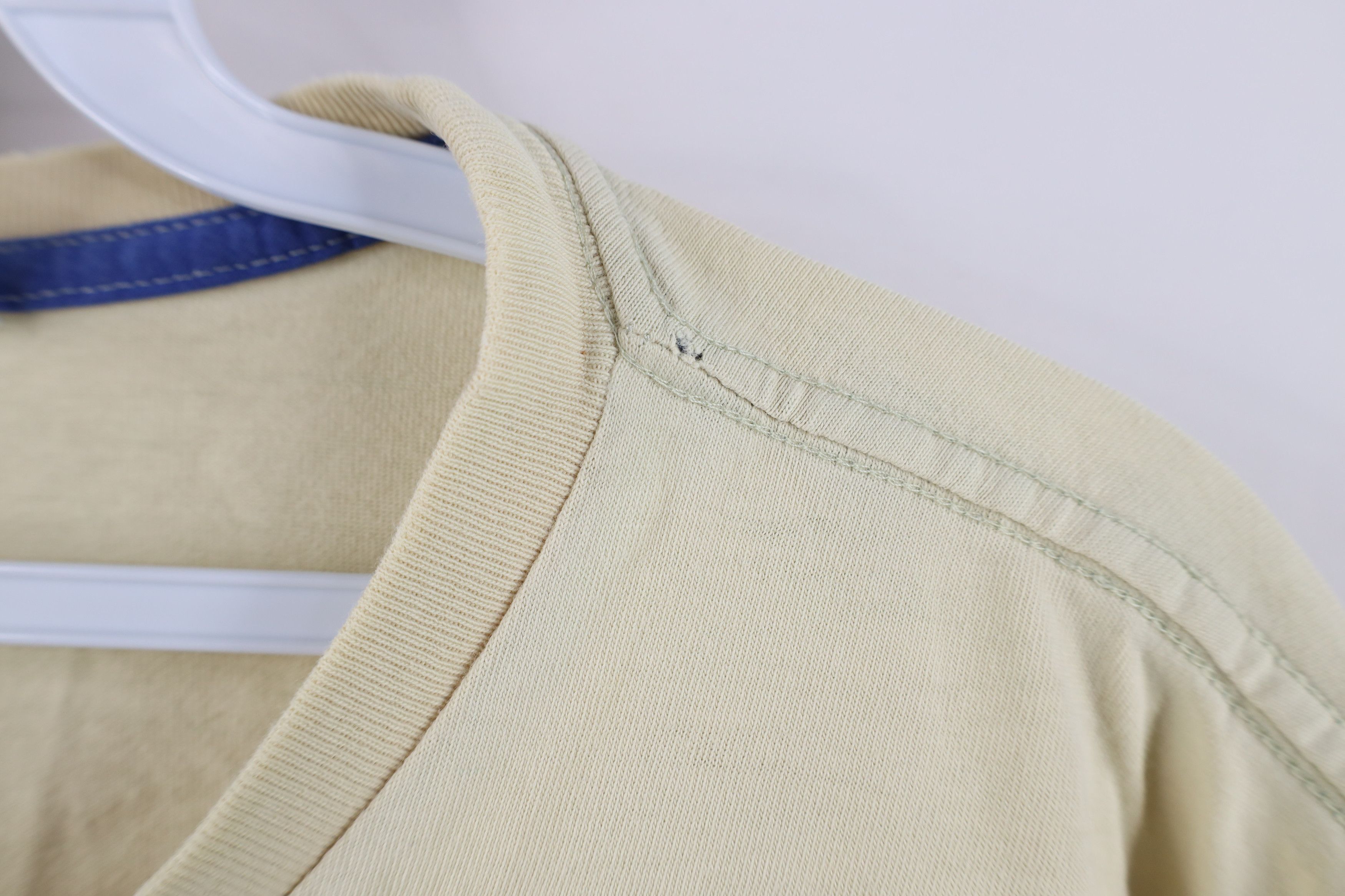 Guess Vintage 90s Guess Spell Out USA Pocket T-Shirt Cotton USA Size US L / EU 52-54 / 3 - 7 Thumbnail