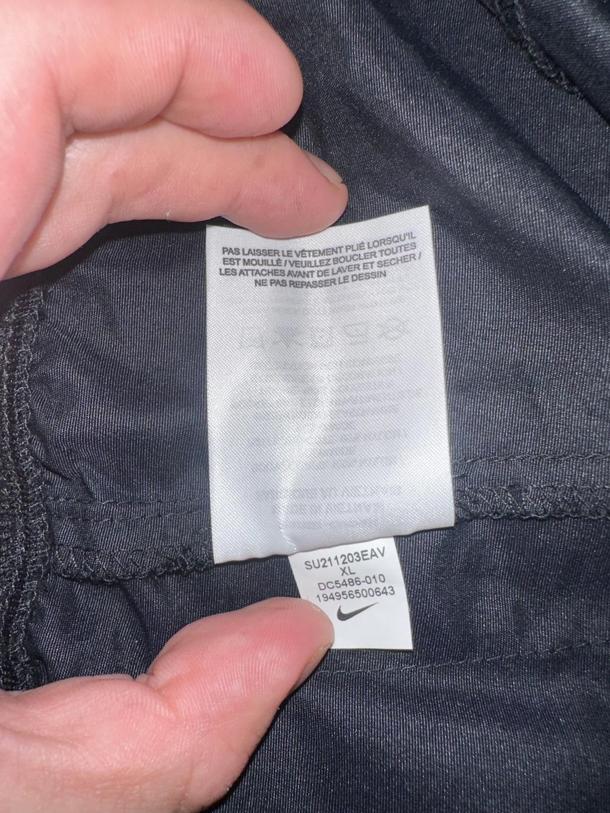 Nike Nike Women's Sportswear Nylon Standard Fit Black Shorts Size 40" / US 18 - 8 Thumbnail