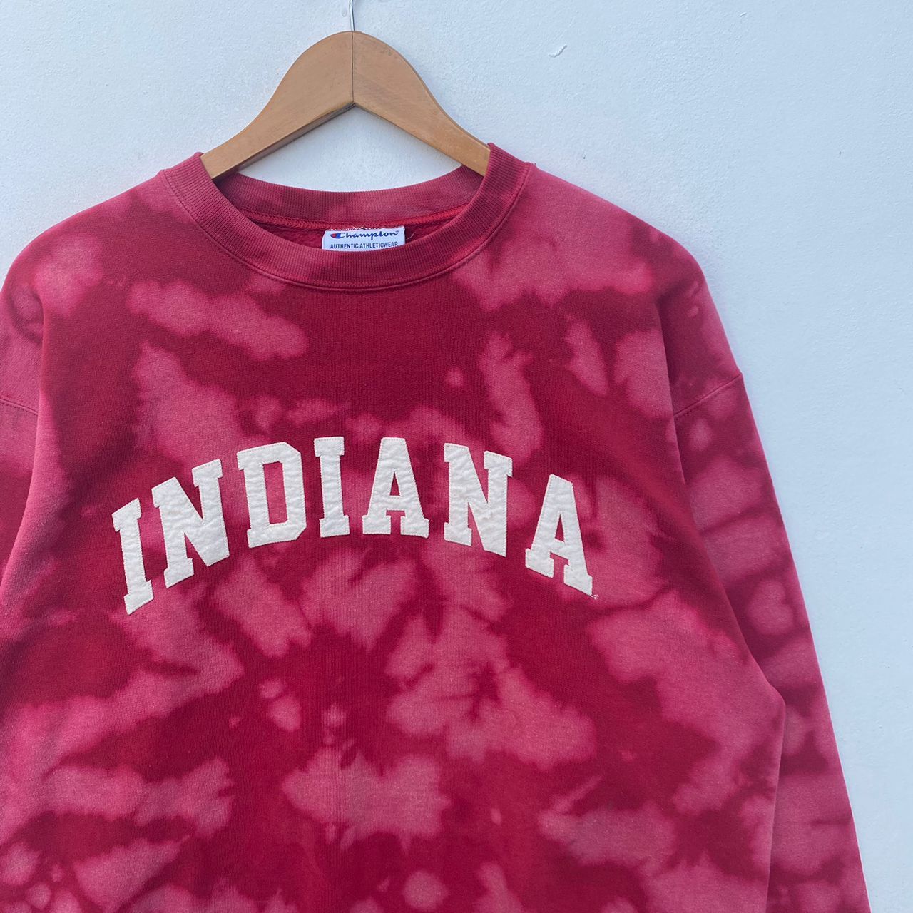 Champion INDIANA SWEATSHIRT BLEACH WASH LARGE PULLOVER RED Size US L / EU 52-54 / 3 - 3 Thumbnail