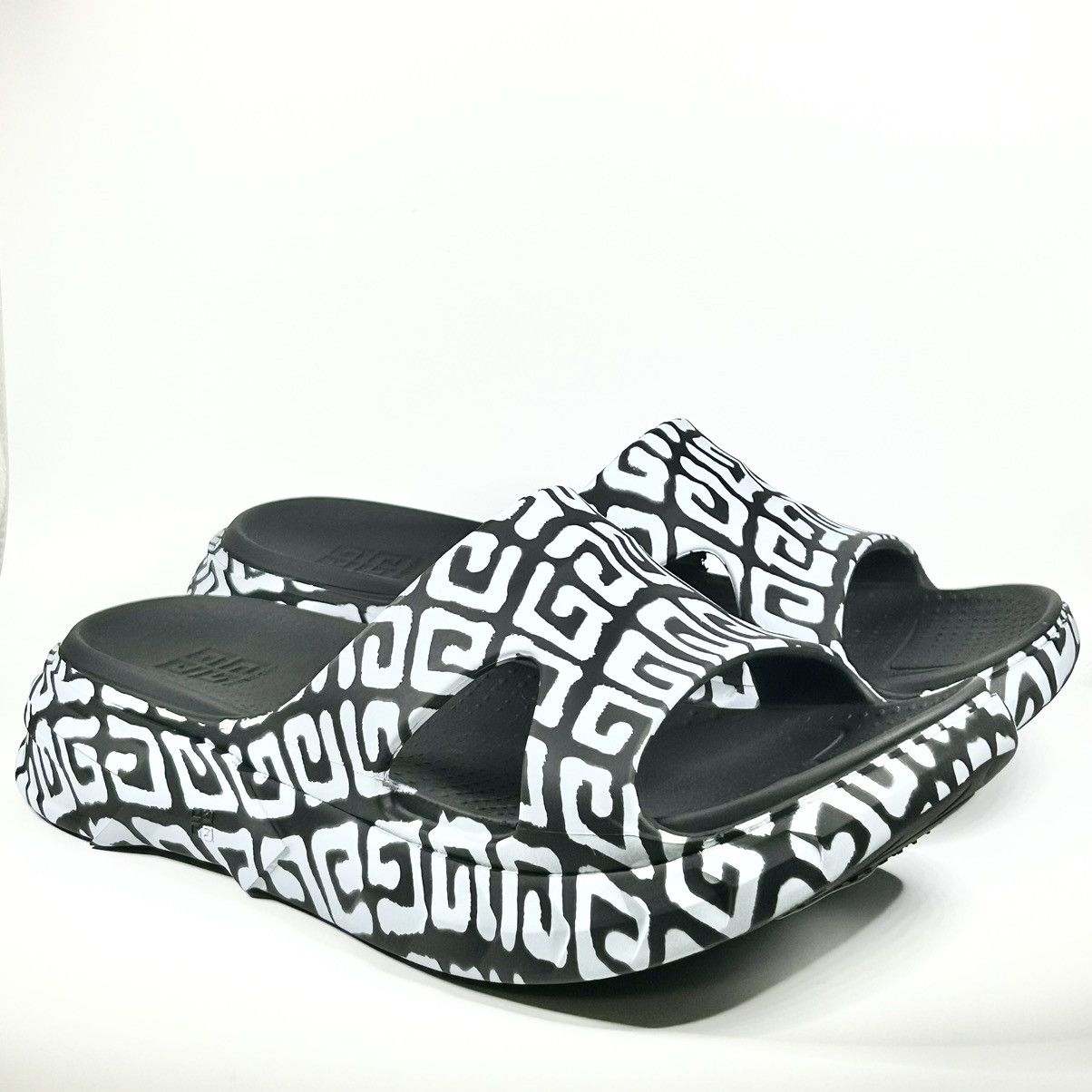 image of New Givenchy X Chito Marshmallow Graffiti Print Slide in Black, Men's (Size 12)