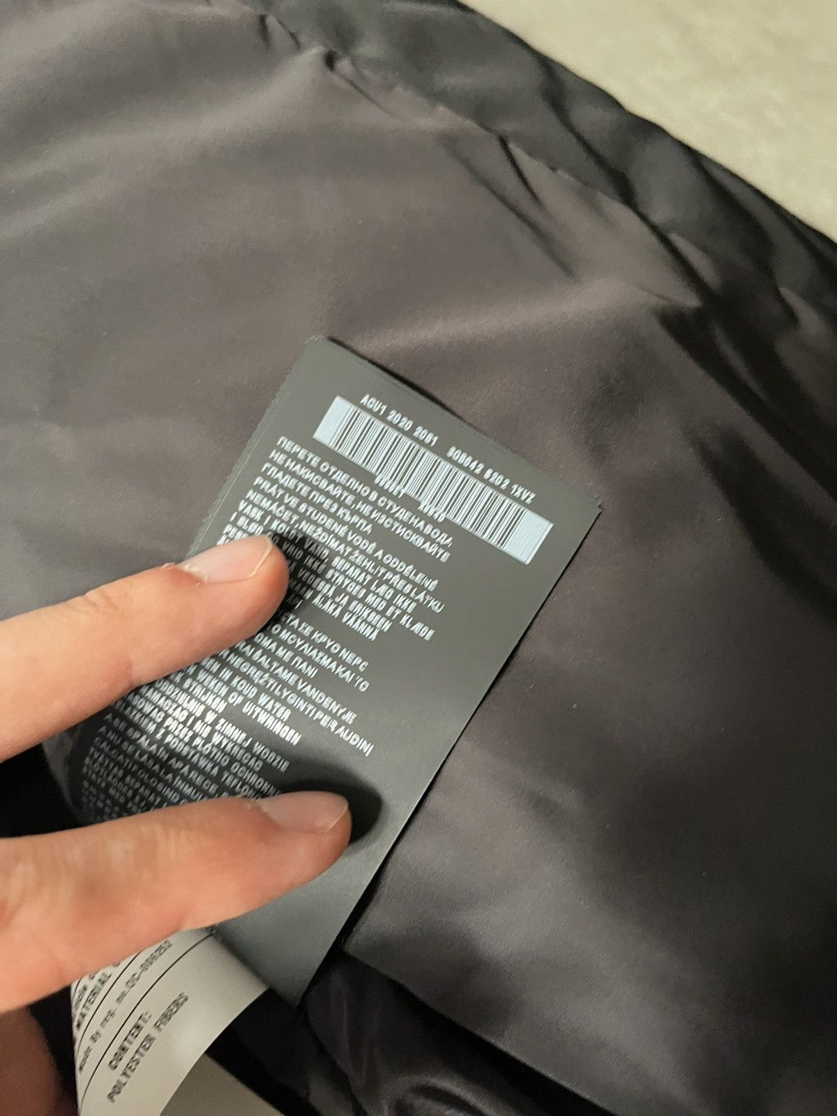 Prada Prada Re-Nylon padded bomber jacket black yellow Size US M / EU 48-50 / 2 - 16 Thumbnail