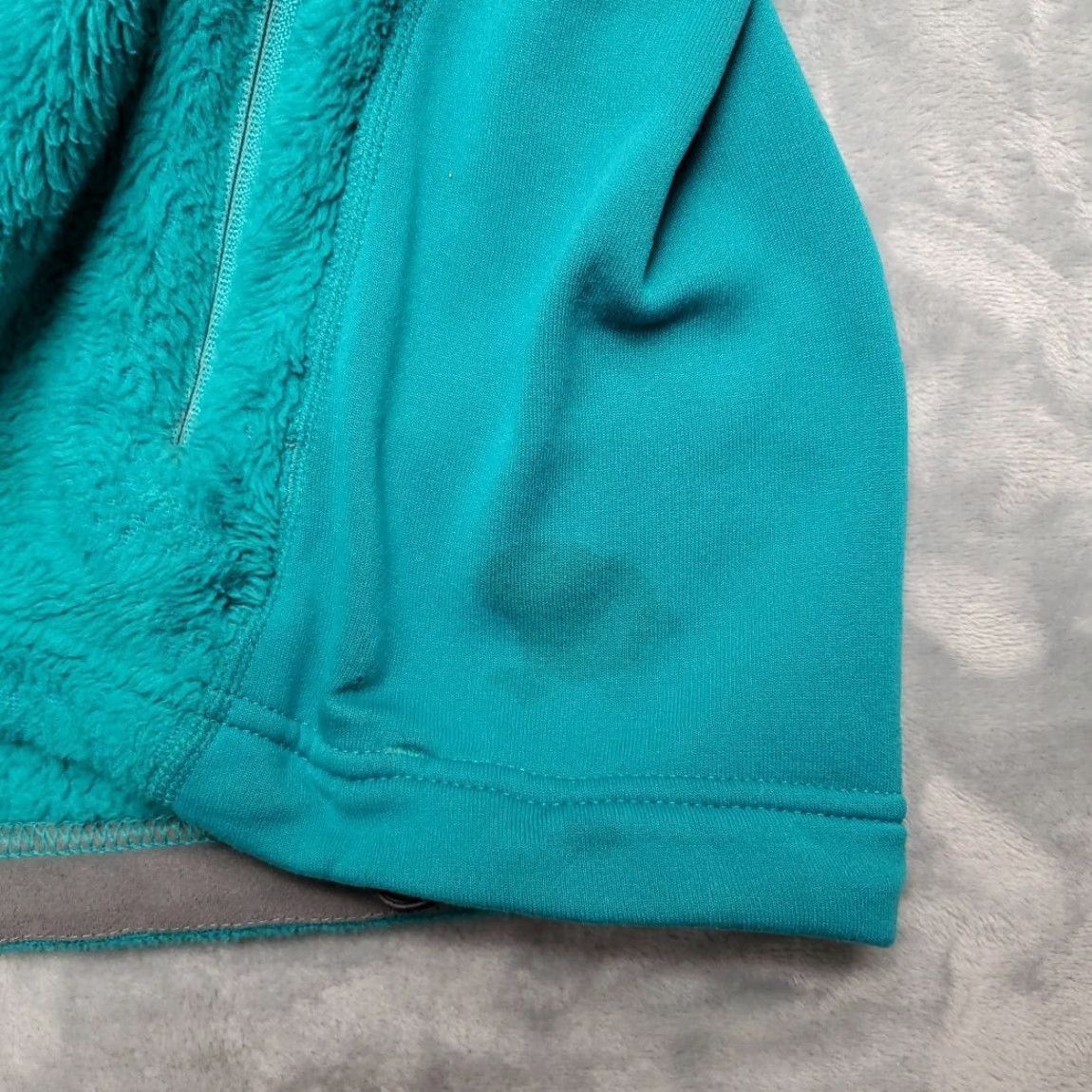 Patagonia VINTAGE Patagonia Regulator Jacket Women L Green Hooded Fleece Full Zip Made in USA Size L / US 10 / IT 46 - 3 Thumbnail