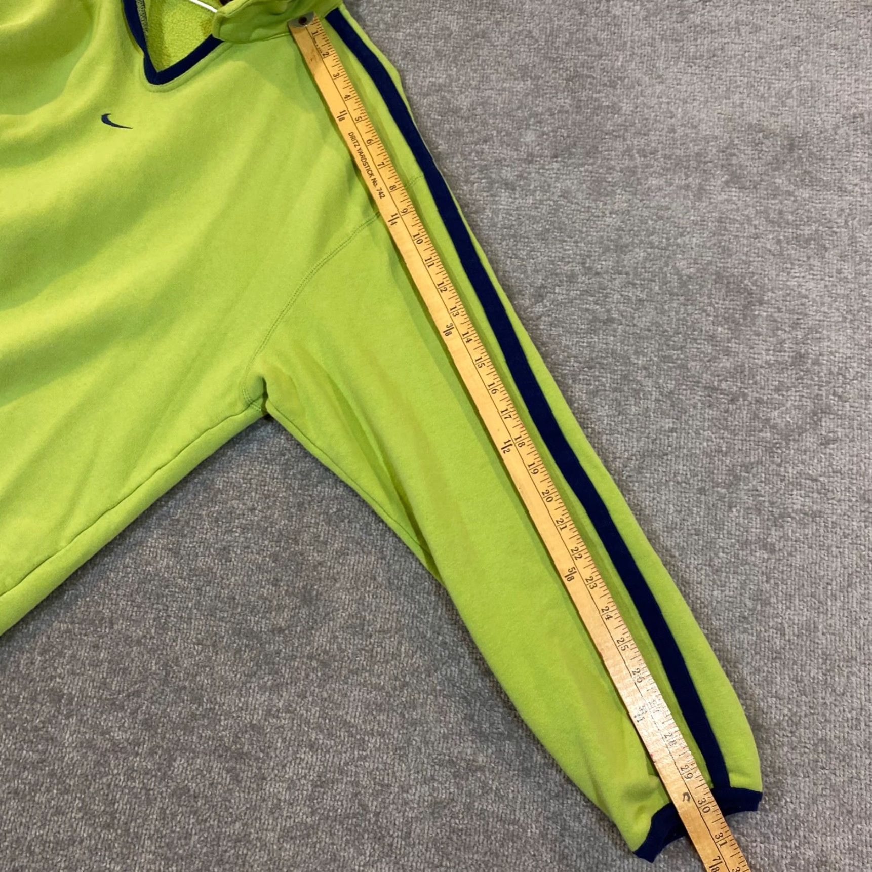 Nike VINTAGE Nike Pullover Womens XL 16-18 Light Green Center Swoosh Sweatshirt Retro Shirt Womens XL Green Nike Retro 90s Classic Size XL / US 12-14 / IT 48-50 - 5 Thumbnail