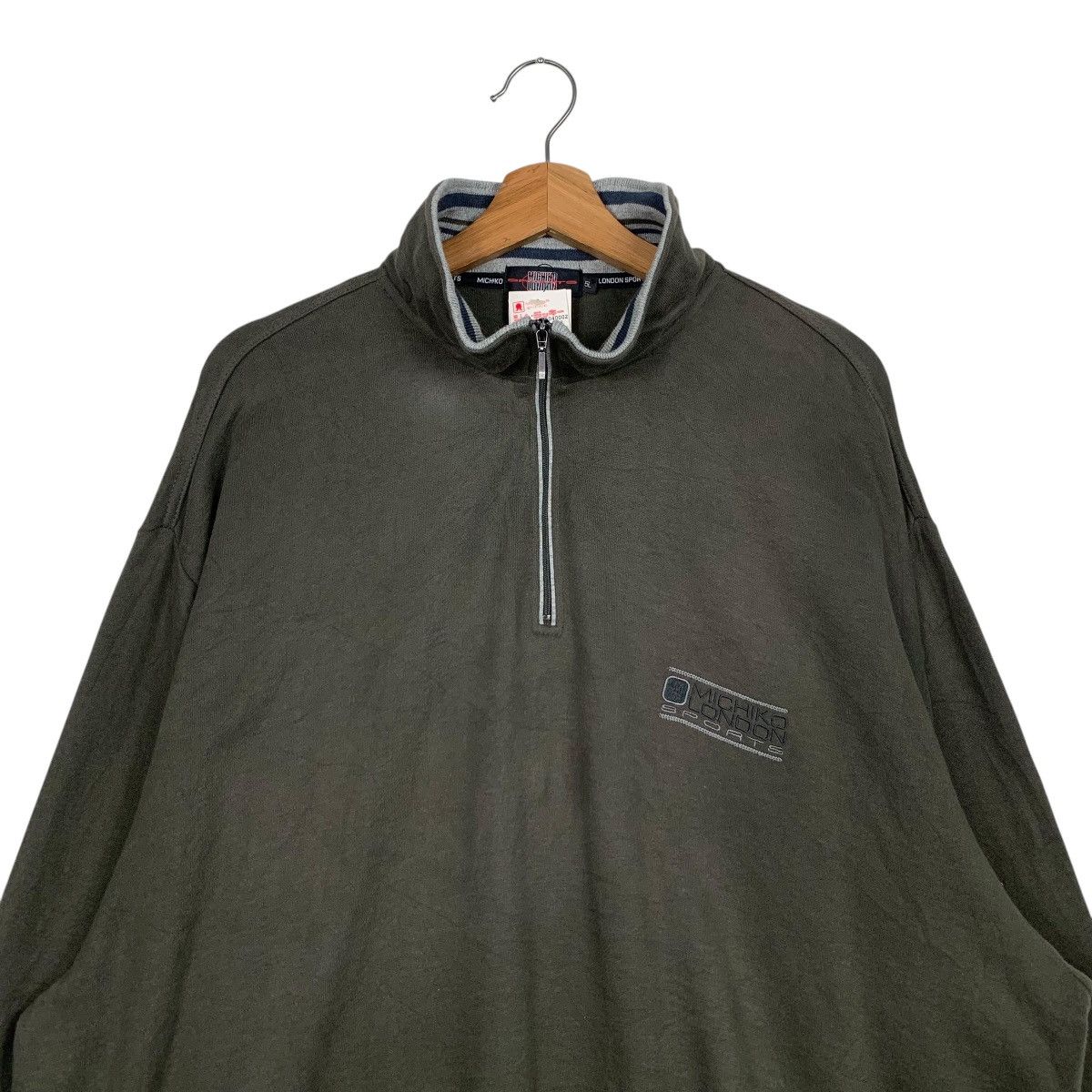 Japanese Brand MICHIKO LONDON Half Zip Turtleneck Sweatshirt 5L #1606-C72 Size US XXL / EU 58 / 5 - 2 Thumbnail
