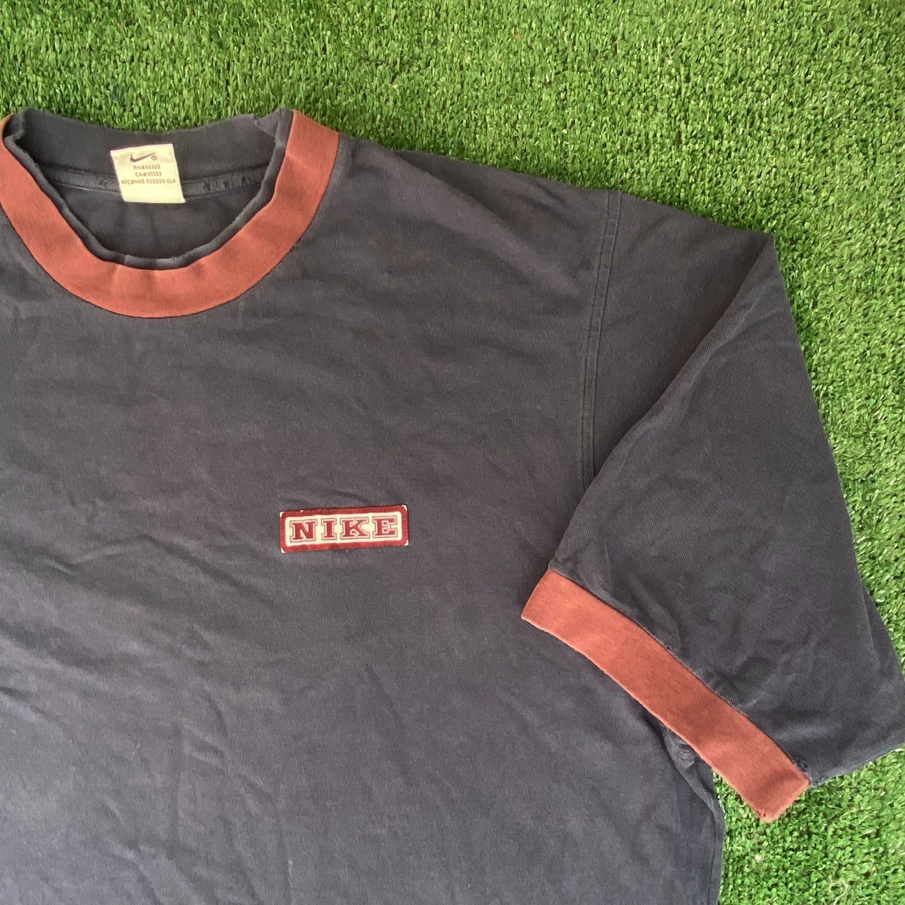 Nike Vintage 90s Nike Center Swoosh Shirt Rare Navy Logo Tee Size US XL / EU 56 / 4 - 5 Thumbnail
